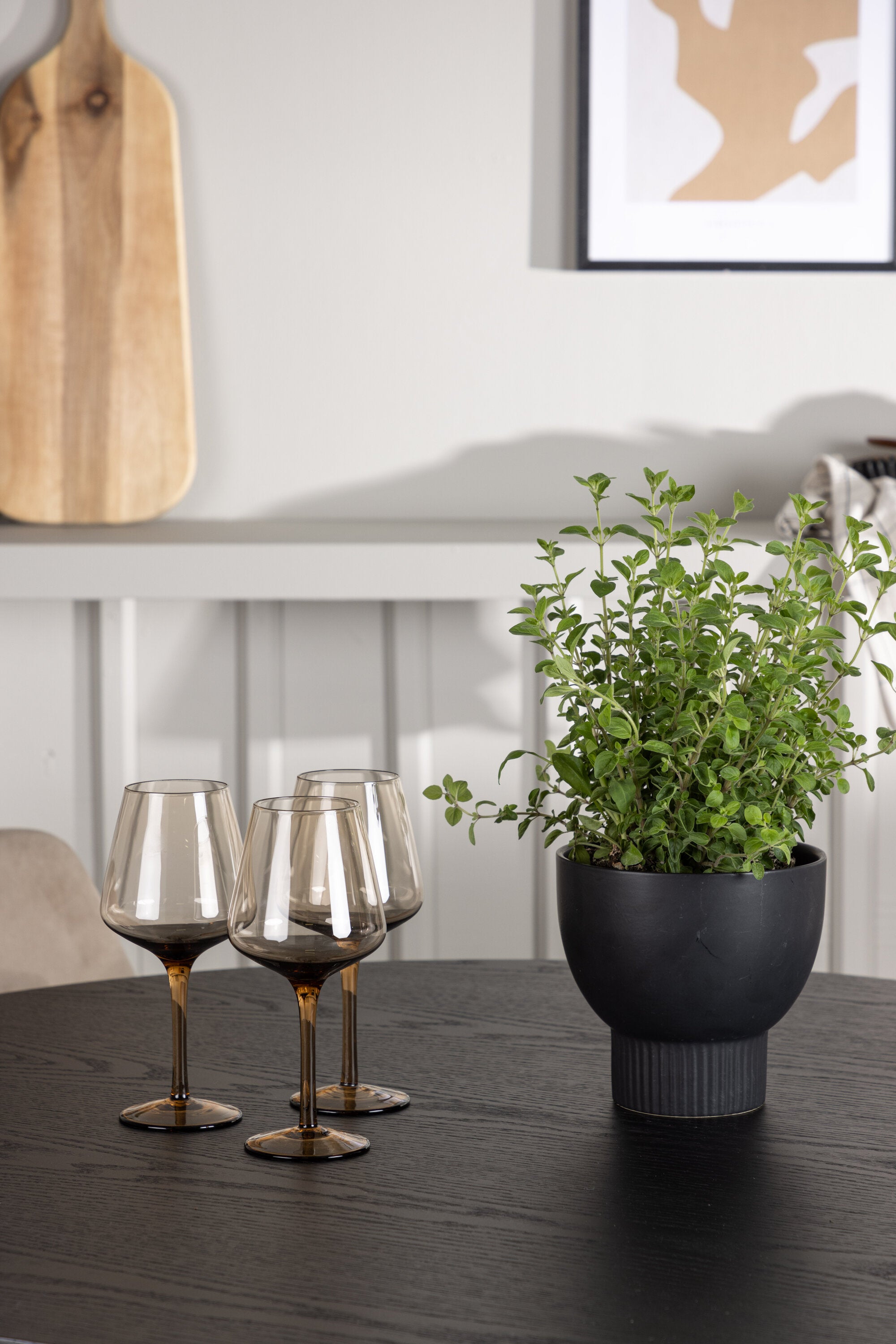 Olivia Esszimmerset + Night ⌀110cm/4St. in Braun / Walnuss präsentiert im Onlineshop von KAQTU Design AG. Esszimmerset ist von Venture Home