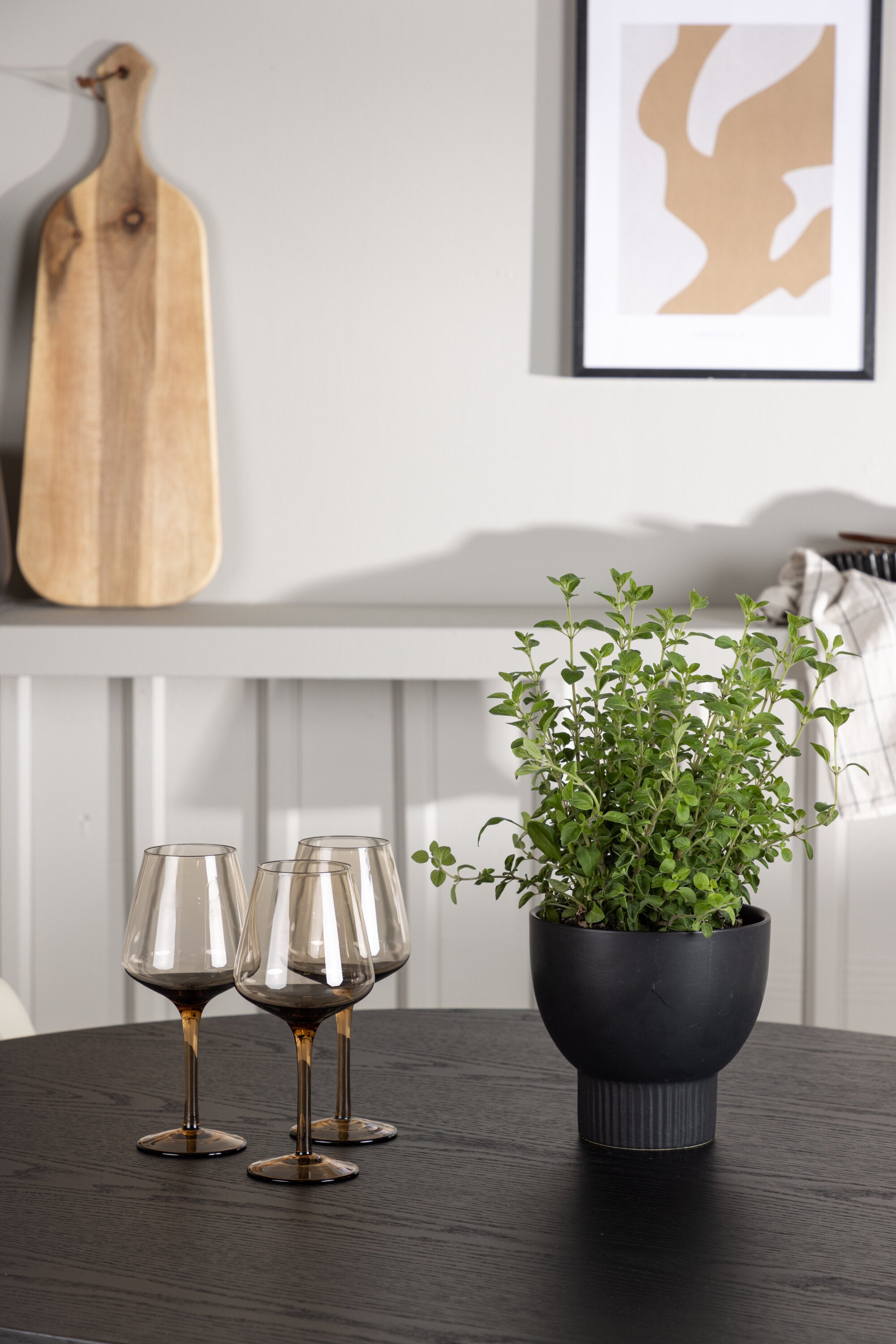 Olivia Esszimmerset + Tvist ⌀110cm/4St. in Beige präsentiert im Onlineshop von KAQTU Design AG. Esszimmerset ist von Venture Home