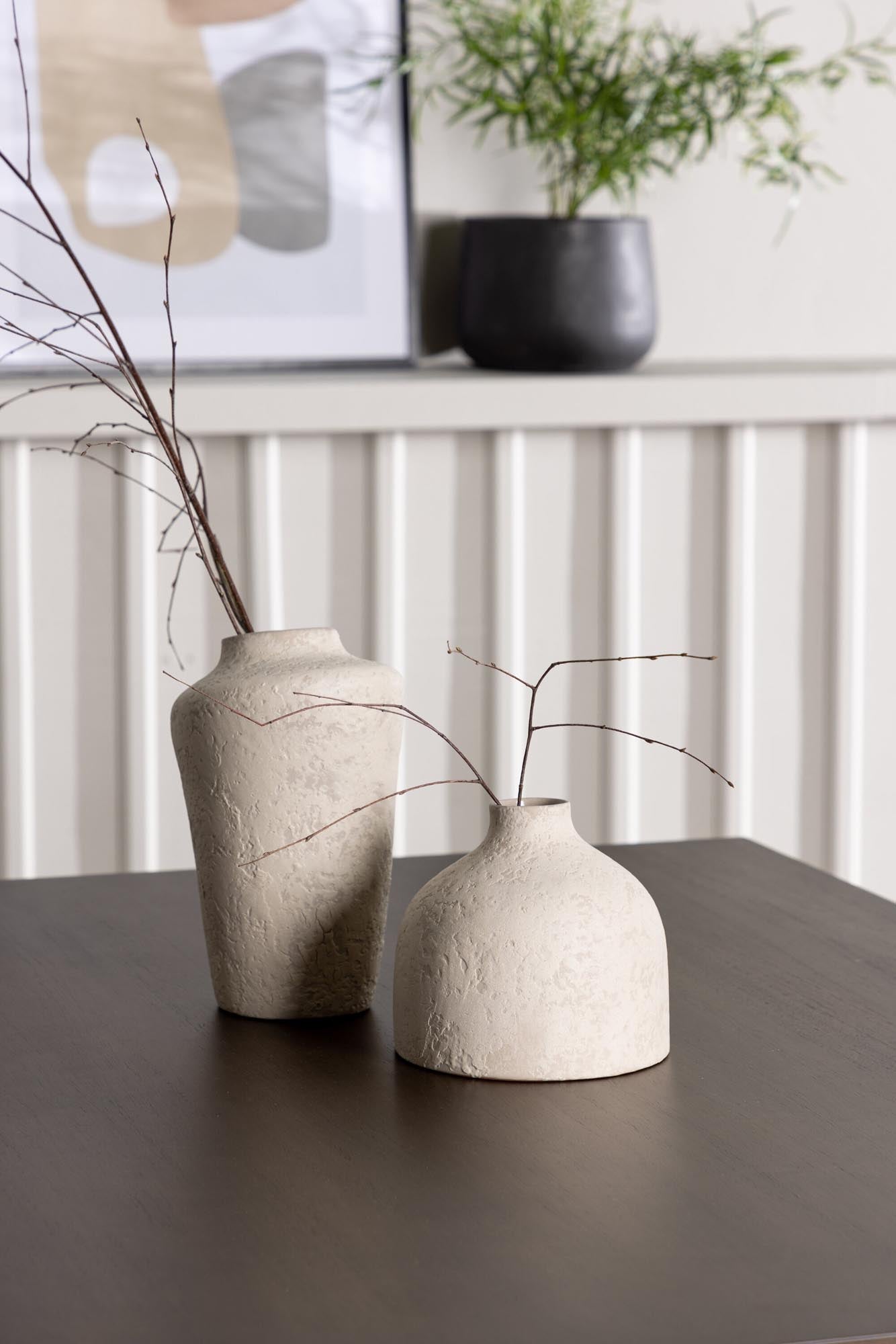 Stilvolles Kaseindon Esszimmerset mit 4 Modesto Stühlen. 120cm Tisch aus MDF und Gummibaumholz, ideal für gesellige Runden.