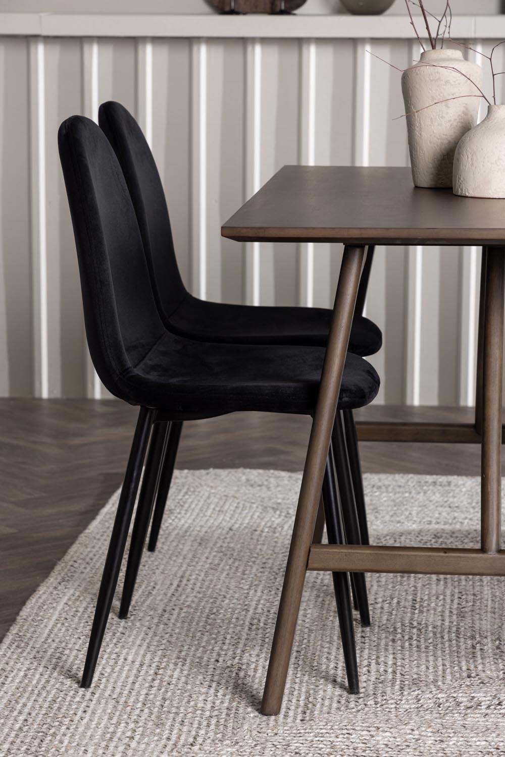 Kaseindon Esszimmerset + Polar 120cm/4St. in Schwarz präsentiert im Onlineshop von KAQTU Design AG. Esszimmerset ist von Venture Home