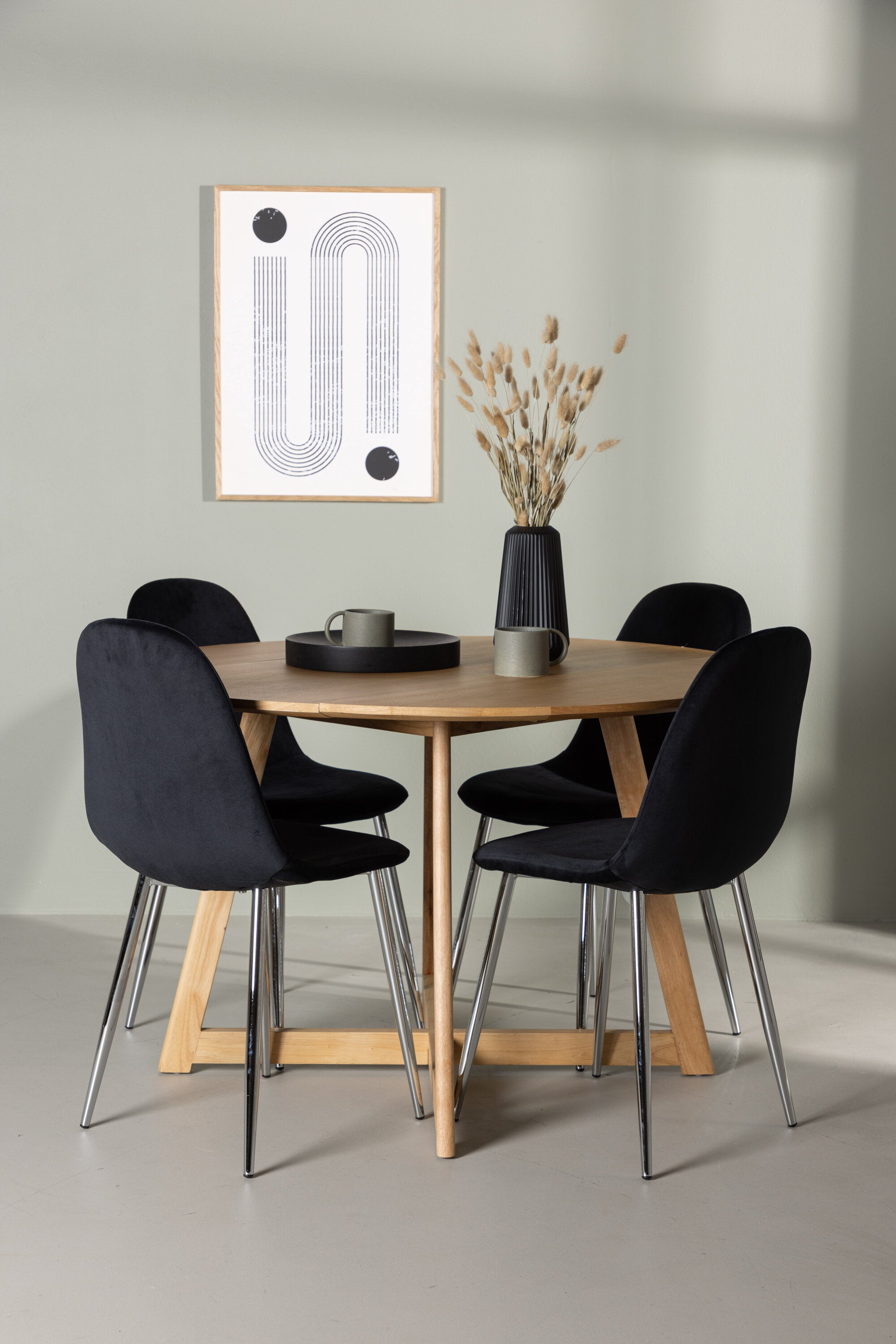 Yadikon Esszimmerset + Polar ⌀120cm/4St. in Schwarzes Silber präsentiert im Onlineshop von KAQTU Design AG. Esszimmerset ist von Venture Home