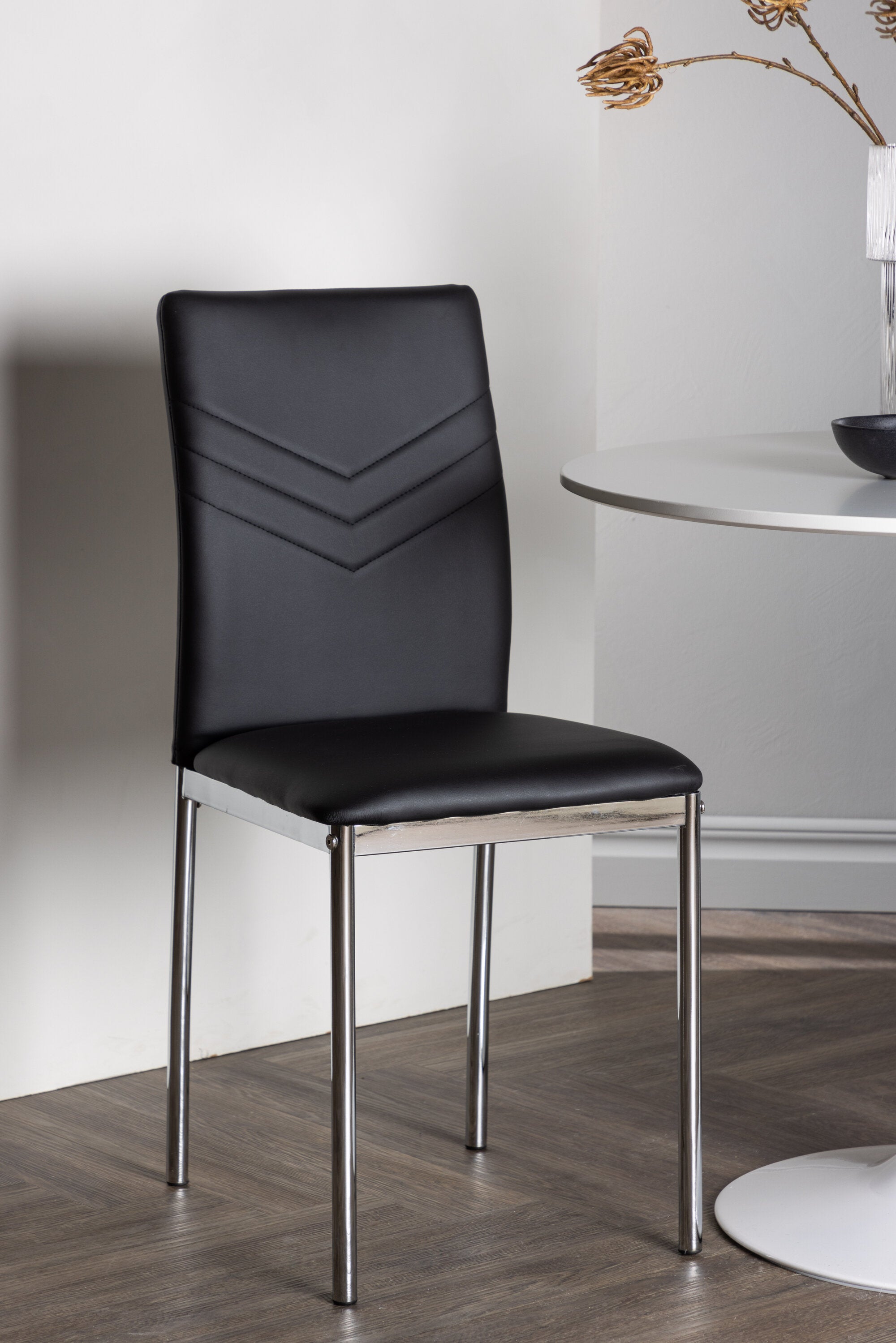 Hamden Esszimmerset + Lily ⌀80cm/2St. in Schwarzes Silber präsentiert im Onlineshop von KAQTU Design AG. Esszimmerset ist von Venture Home