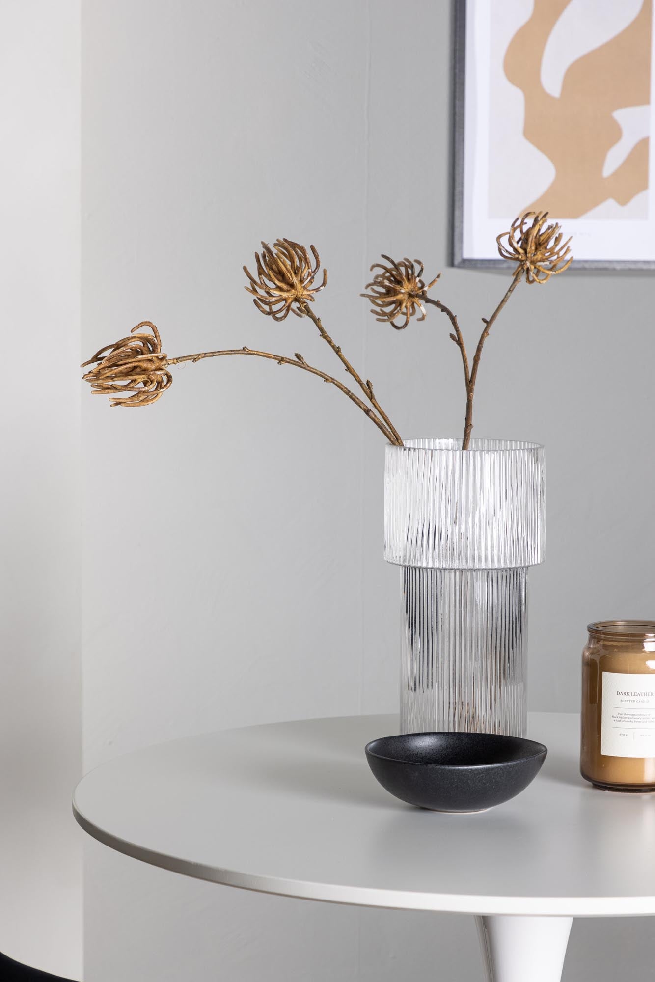 Elegantes Esszimmerset mit runden MDF-Tisch und 2 stilvollen Samtstühlen. Ideal für kleine Küchen und gesellige Abende.