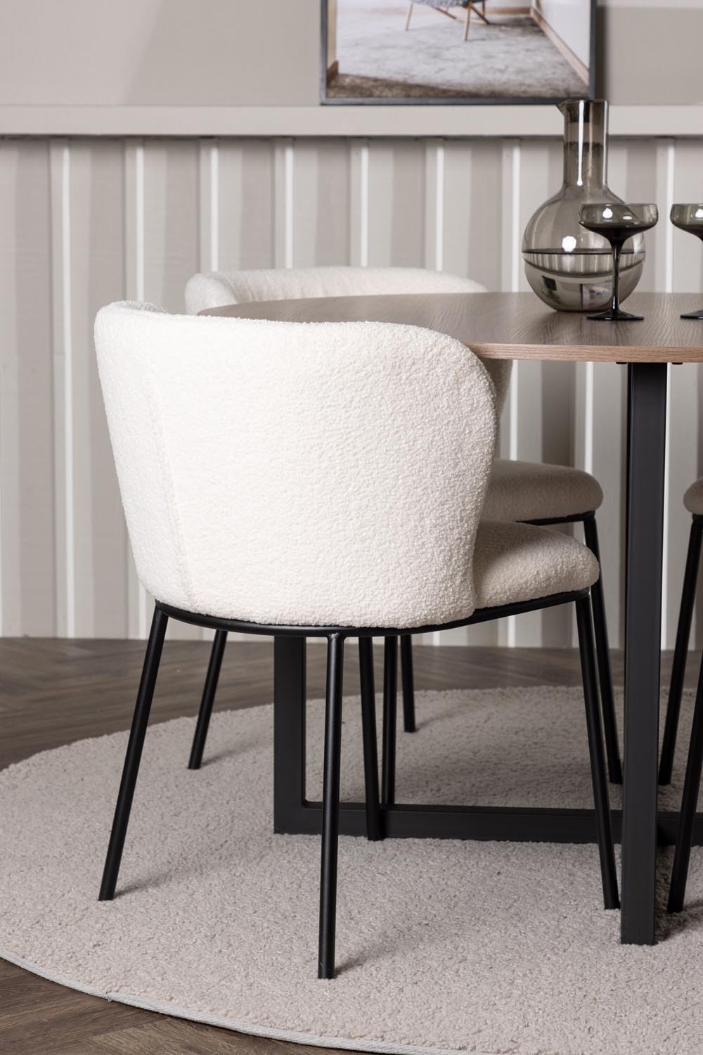Durango Esszimmerset + Edina ⌀120cm/4St. in Schwarz-Weiss präsentiert im Onlineshop von KAQTU Design AG. Esszimmerset ist von Venture Home