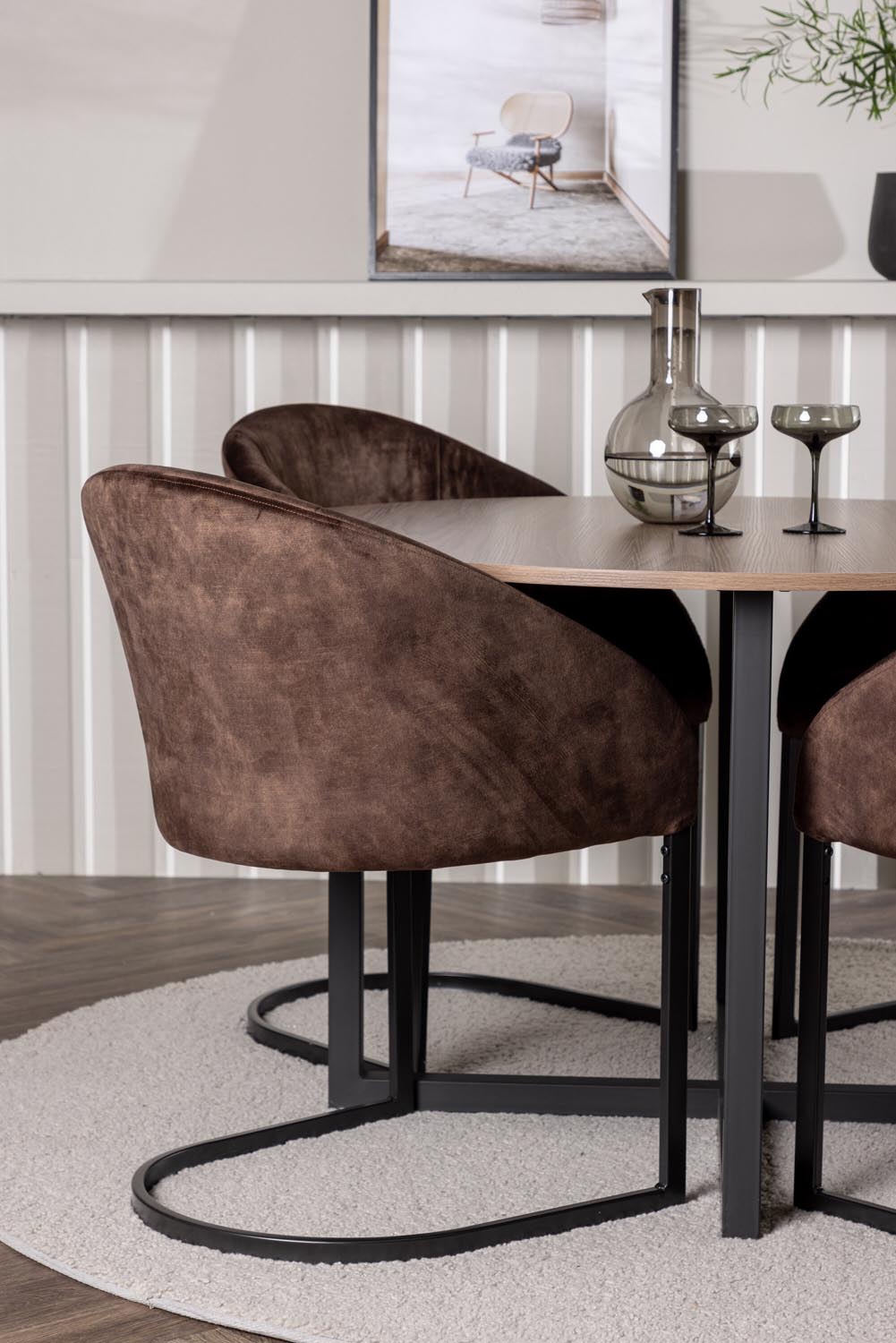 Durango Esszimmerset + Evening ⌀120cm/4St. in Schwarz Braun präsentiert im Onlineshop von KAQTU Design AG. Esszimmerset ist von Venture Home
