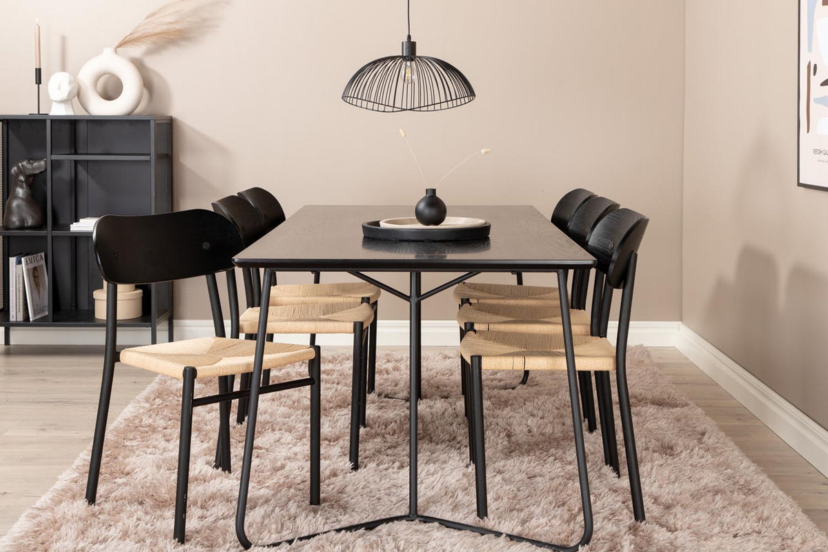 Esszimmer Set Petra mit Stuhl Polly von Venture Home: schwarzer Tisch aus MDF und Furnier mit sechs Stühlen mit Seilbespannung in Natur.