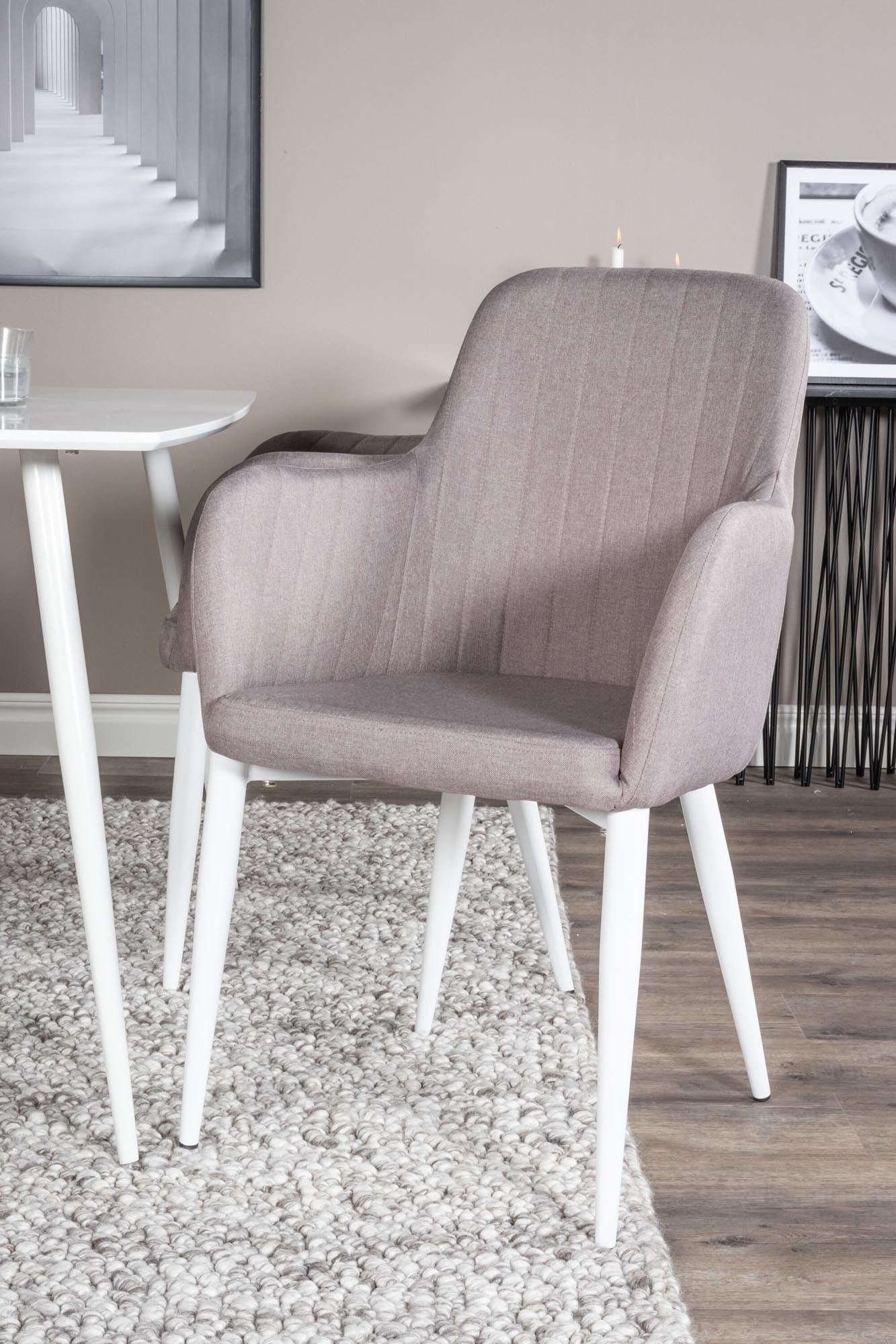 Modernes Esszimmer Set Polar mit bequemen Stühlen von Venture Home.