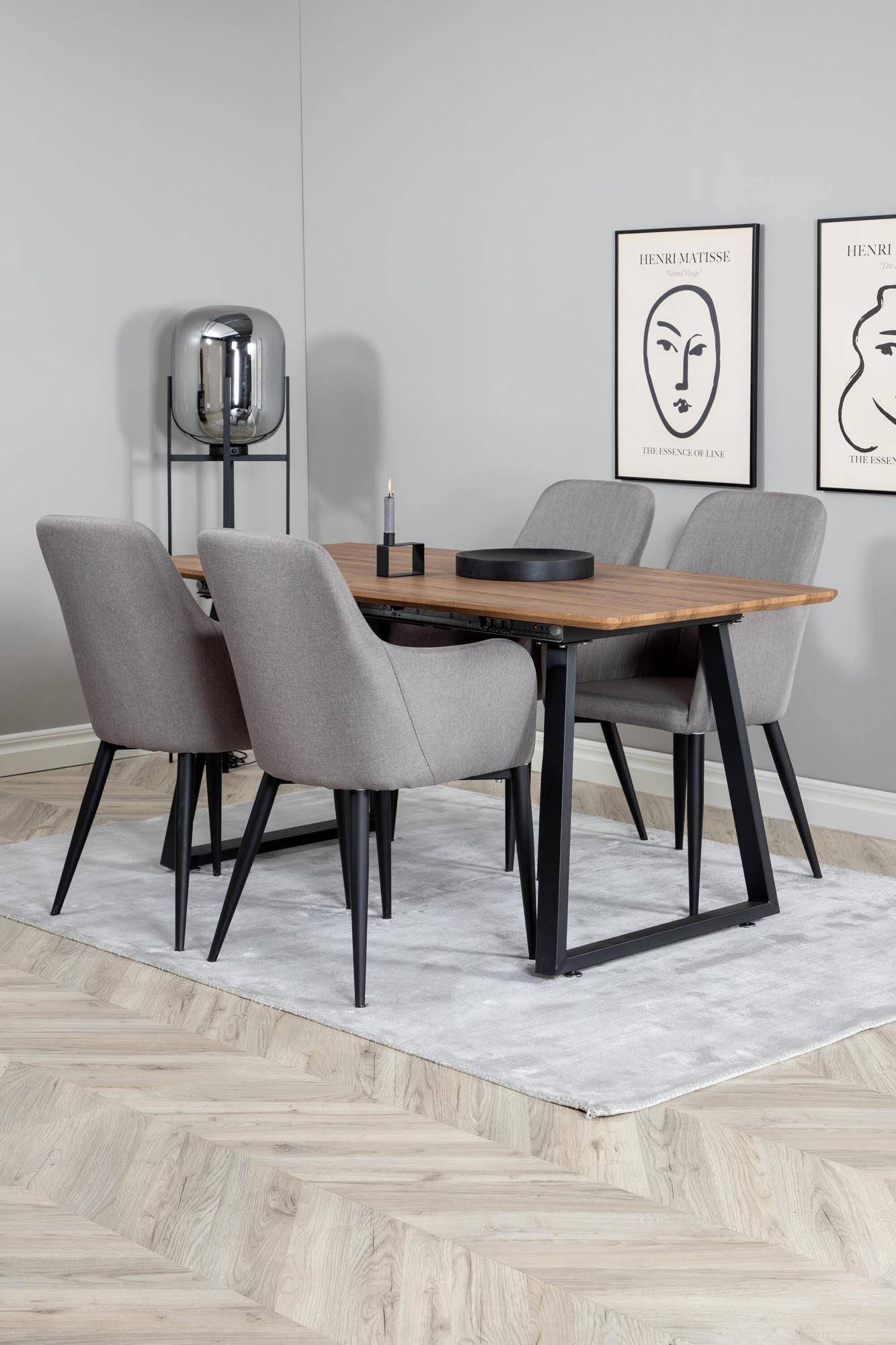 Esszimmer Set Inca mit Stuhl Comfort in Natur/Schwarz/Grau präsentiert im Onlineshop von KAQTU Design AG. Esszimmerset ist von Venture Home