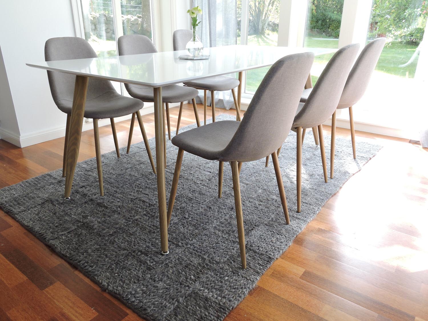 Esszimmer Set Polar mit Stuhl Polar in Weiss/Natur präsentiert im Onlineshop von KAQTU Design AG. Esszimmerset ist von Venture Home