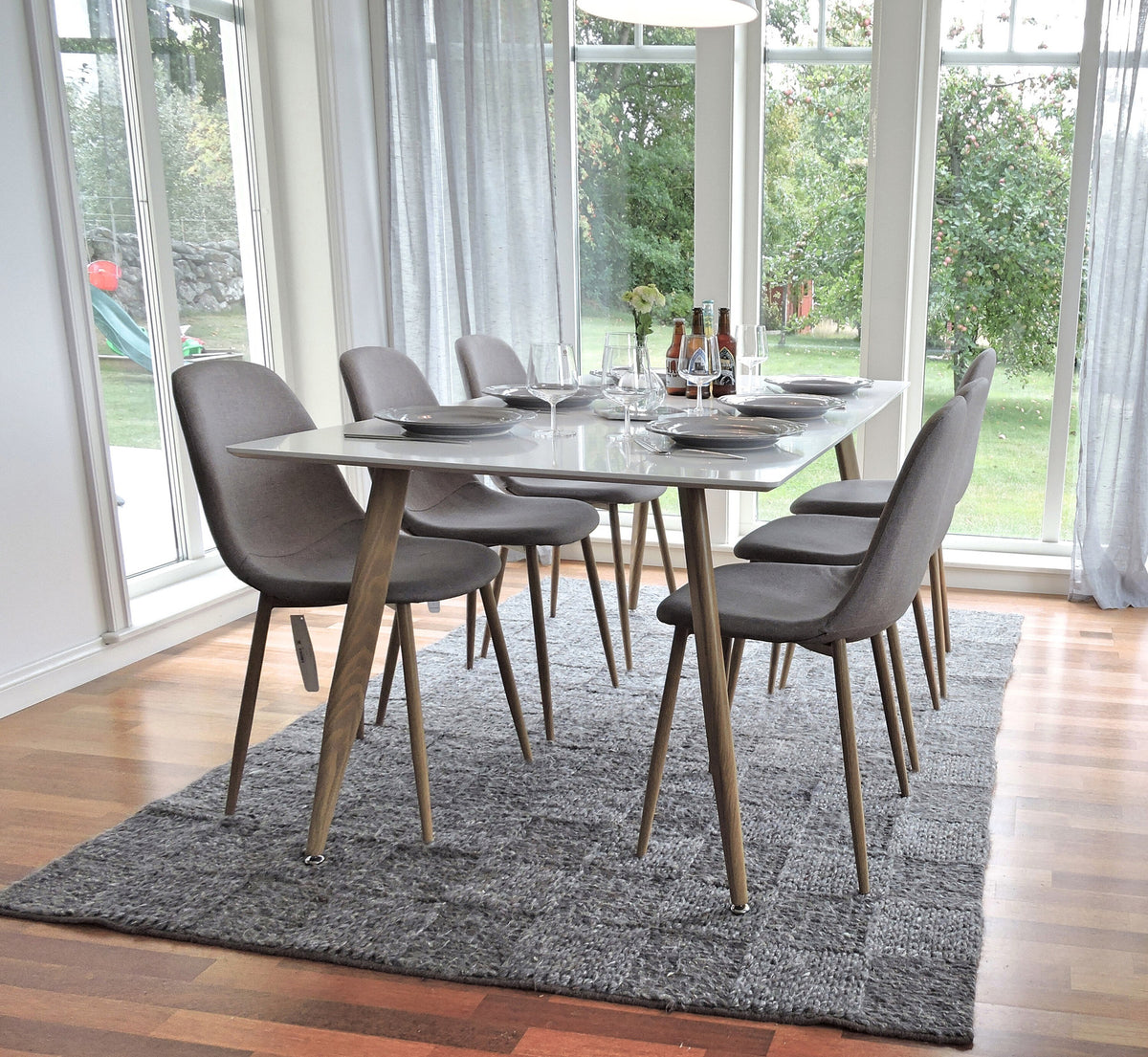 Esszimmer Set Polar mit Stuhl Polar in Weiss/Natur präsentiert im Onlineshop von KAQTU Design AG. Esszimmerset ist von Venture Home