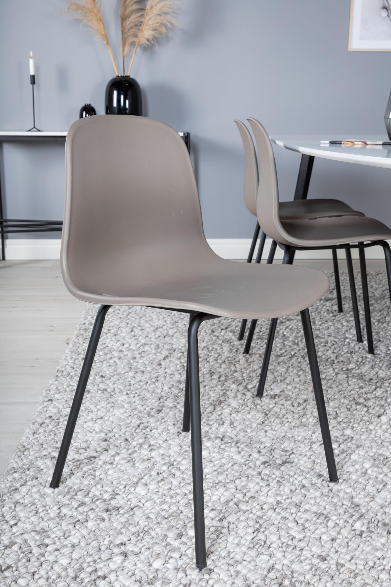 Stilvolles Esszimmer Set Polar mit Arctic Stühlen von Venture Home.