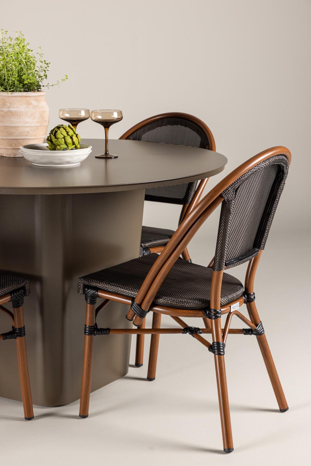 Santa Fe Gartentisch Set Guarda in Braun/Schwarz/Braun präsentiert im Onlineshop von KAQTU Design AG. Gartentischset ist von Venture Home