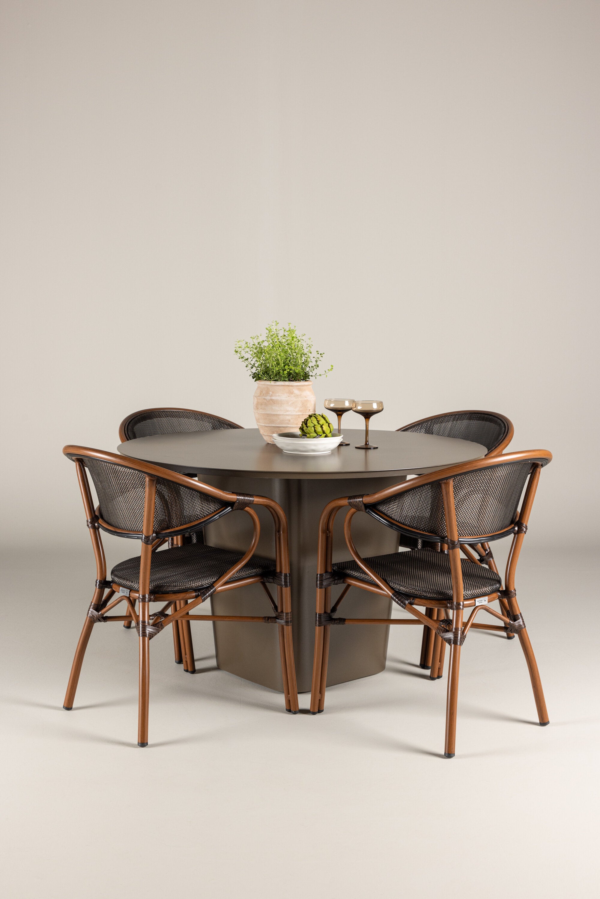 Santa Fe Gartentisch Set rund in Braun/Schwarz/Braun präsentiert im Onlineshop von KAQTU Design AG. Gartentischset ist von Venture Home