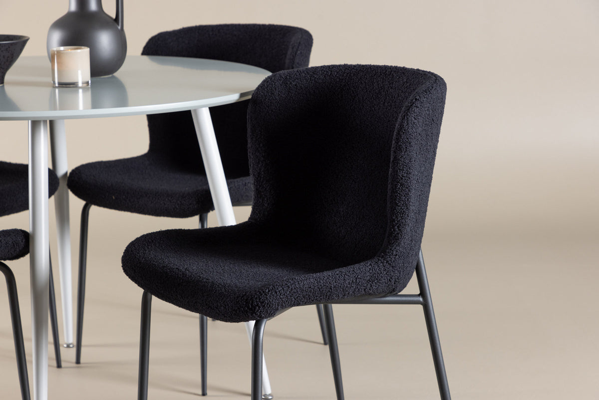 Tisch Plaza für das Essen mit Stühlen Modesto in Schwarz präsentiert im Onlineshop von KAQTU Design AG. Esszimmerset ist von Venture Home