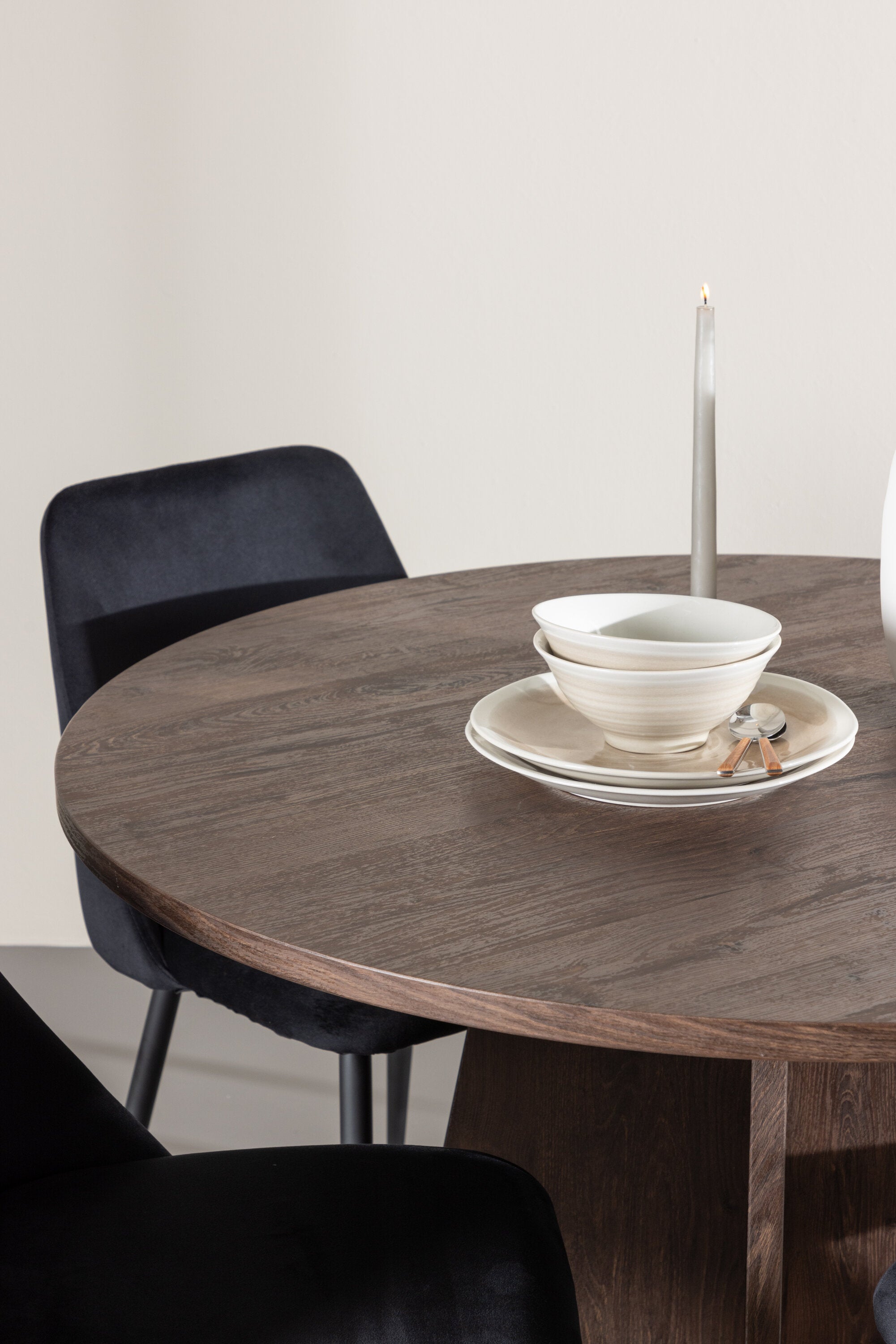 Bootcut Esszimmertisch mit Night Stühlen in präsentiert im Onlineshop von KAQTU Design AG. Bartischset ist von Venture Home