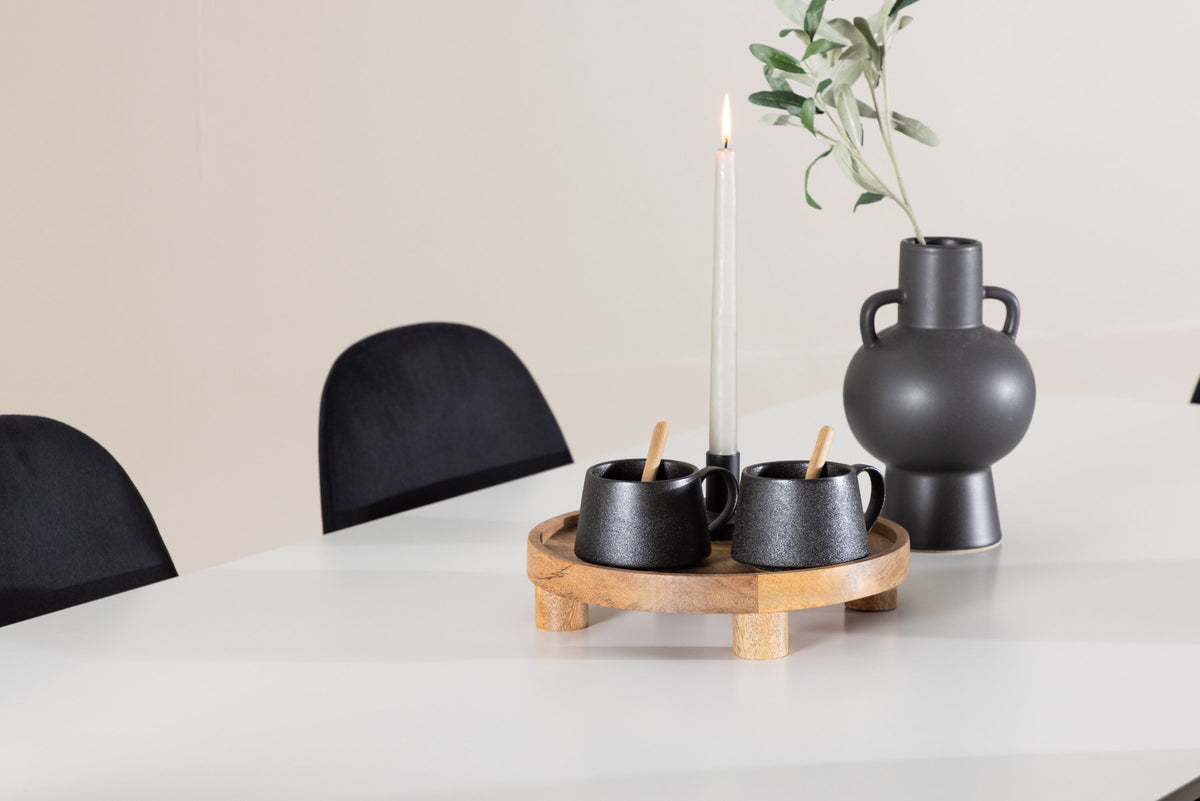 Silar Esstisch mit Polar Stühlen in Schwarz präsentiert im Onlineshop von KAQTU Design AG. Esszimmerset ist von Venture Home