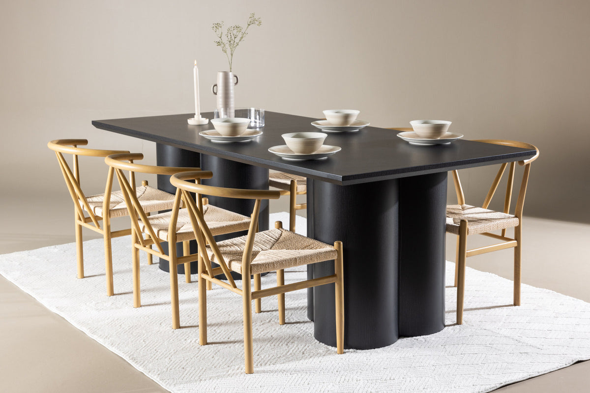 Olivia Esstisch mit Stühlen Alfons in Beige präsentiert im Onlineshop von KAQTU Design AG. Esszimmerset ist von Venture Home