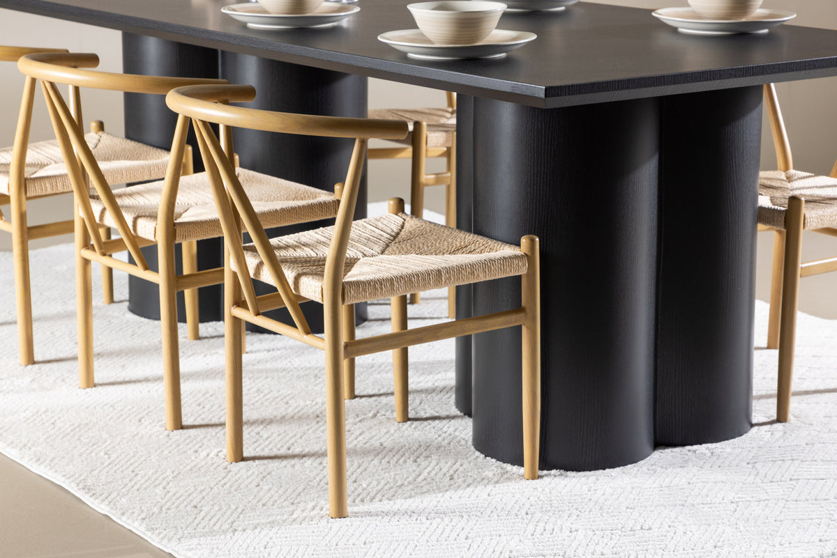 Olivia Esstisch mit Stühlen Alfons in Beige präsentiert im Onlineshop von KAQTU Design AG. Esszimmerset ist von Venture Home
