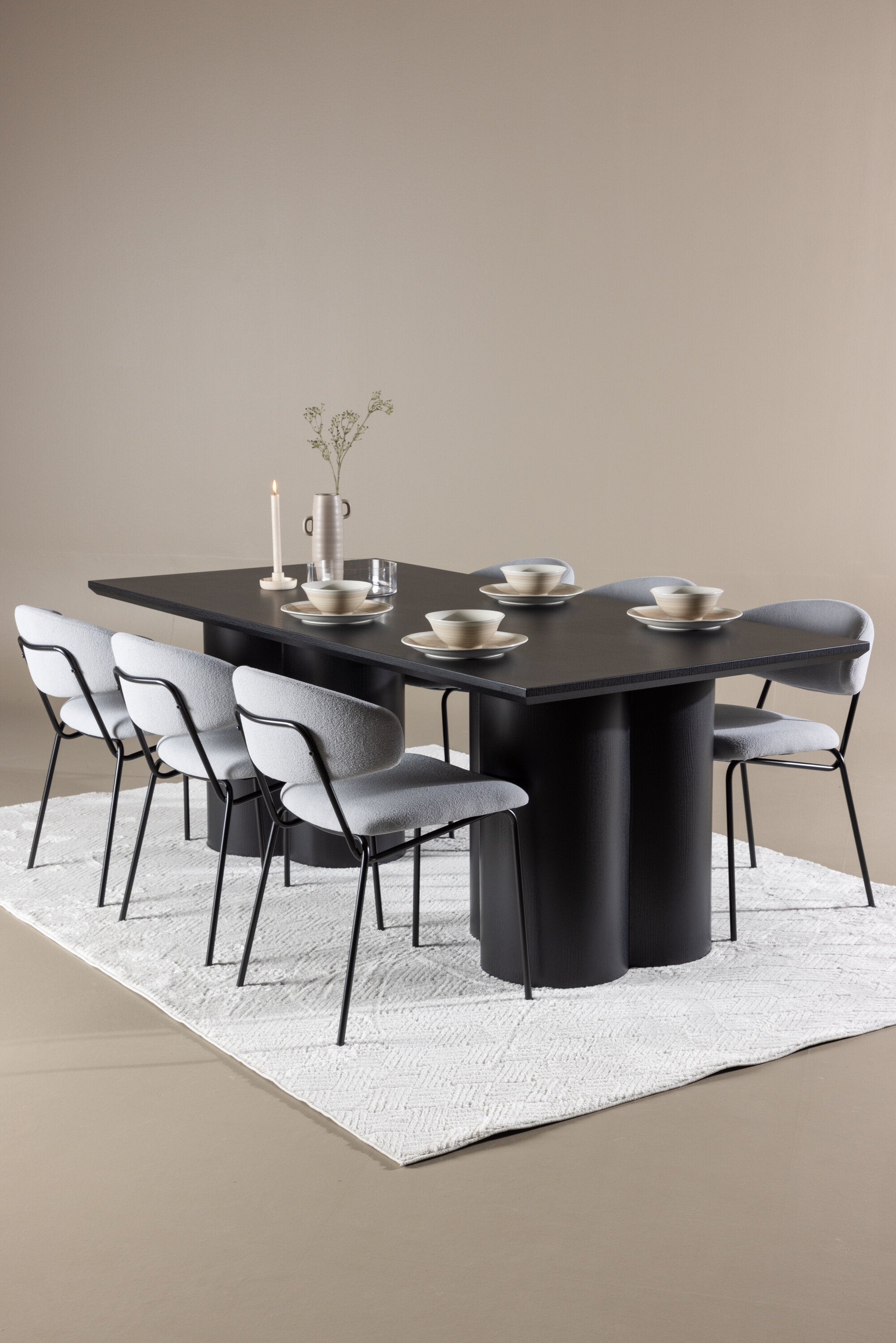 Esstisch Olivia mit Stühlen Chico in präsentiert im Onlineshop von KAQTU Design AG. Esszimmerset ist von Venture Home