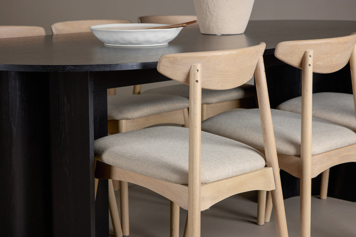 Tyresö Esstisch mit Ven Stühlen in Whitewash präsentiert im Onlineshop von KAQTU Design AG. Esszimmerset ist von Venture Home