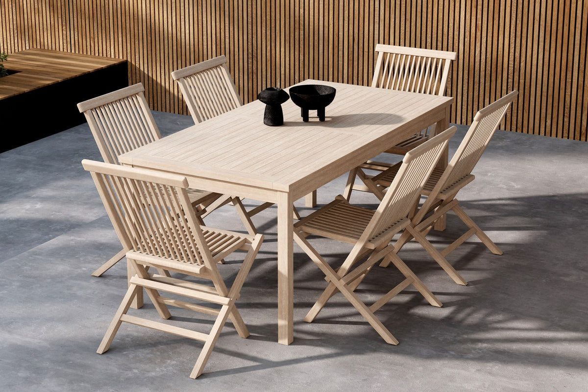 Esstisch Kenya mit Stühlen Kenya, Whitewash, Teakholz, Gartentischset von Venture Home für den Aussenbereich, Ansicht von schräg vorne.