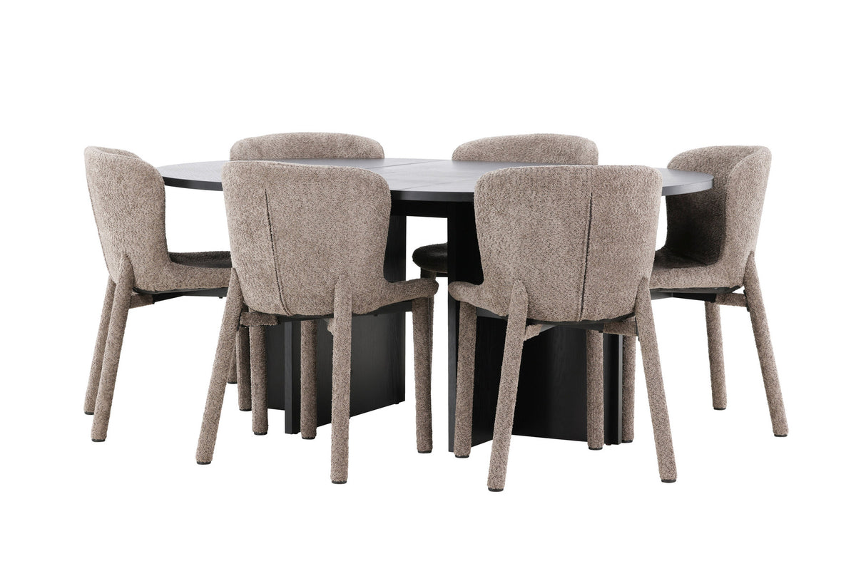 Esszimmerset von Venture Home: rechteckiger Esstisch mit schwarzer MDF-Platte und Stahlbeinen sowie zwei Stühle mit braunem Bouclé-Bezug.