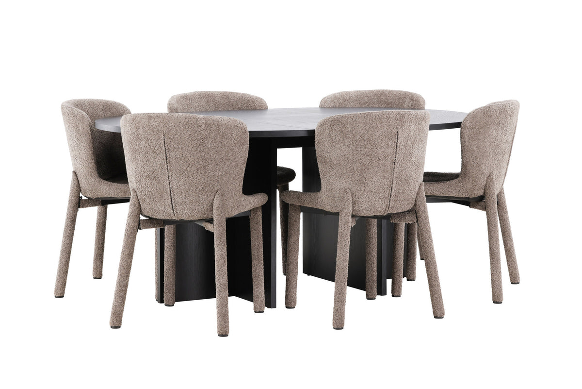 Esszimmerset von Venture Home: rechteckiger Esstisch mit schwarzer MDF-Platte und Stahlbeinen sowie zwei Stühle mit braunem Bouclé-Bezug.