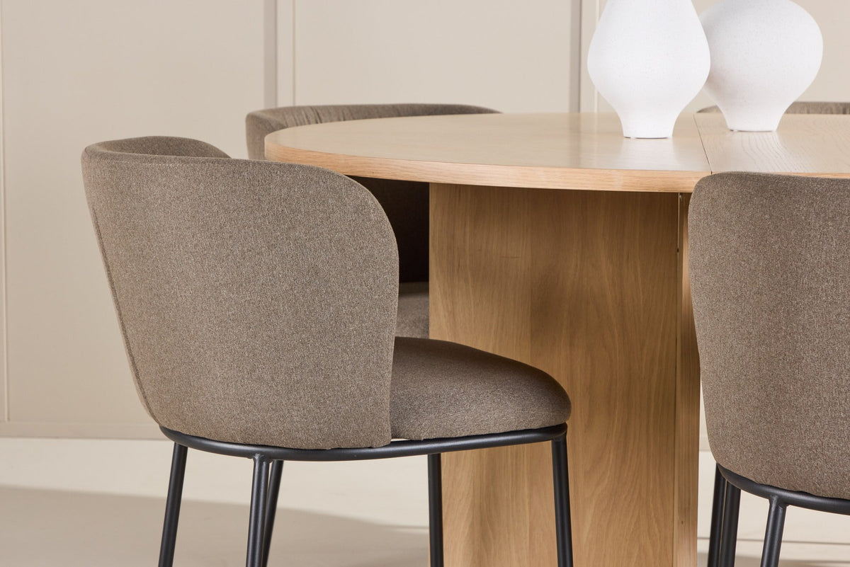 Schwarzer Esstisch Strada aus MDF mit sechs Edina Stühlen mit Samtbezug, ausziehbare Tischplatte, skandinavisches Design von Venture Home.