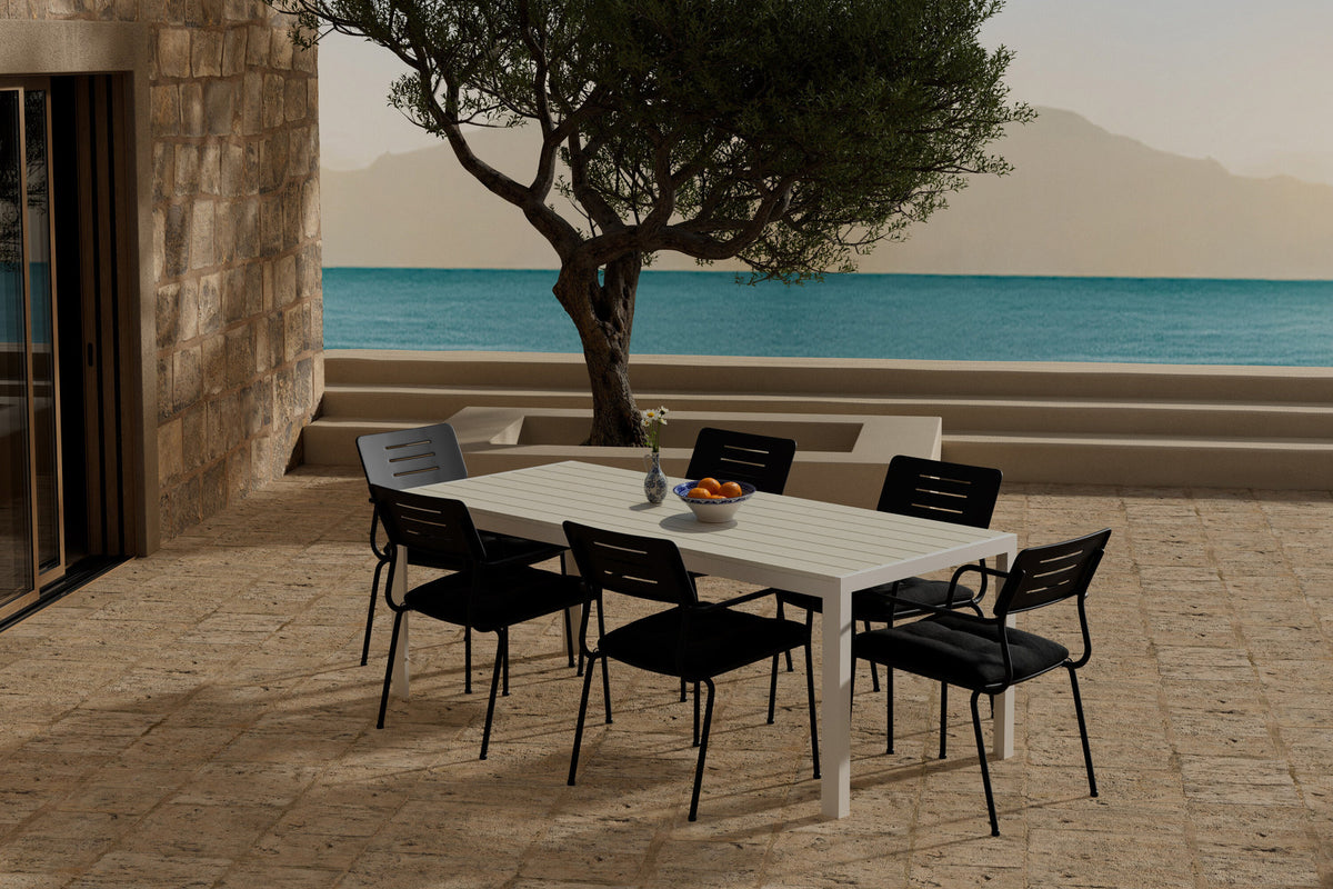 Tisch Mirko mit Stühlen Nicke in Schwarz präsentiert im Onlineshop von KAQTU Design AG. Gartentischset ist von Venture Home