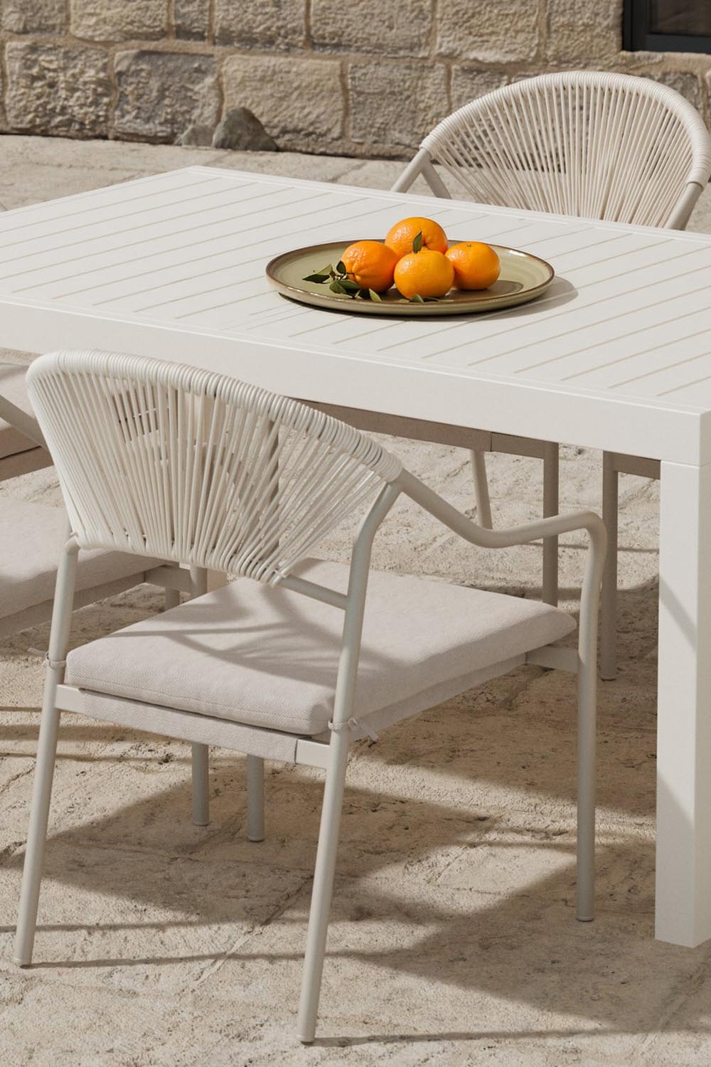 Capo Esstisch mit Paros Stühlen in präsentiert im Onlineshop von KAQTU Design AG. Gartentischset ist von Venture Home