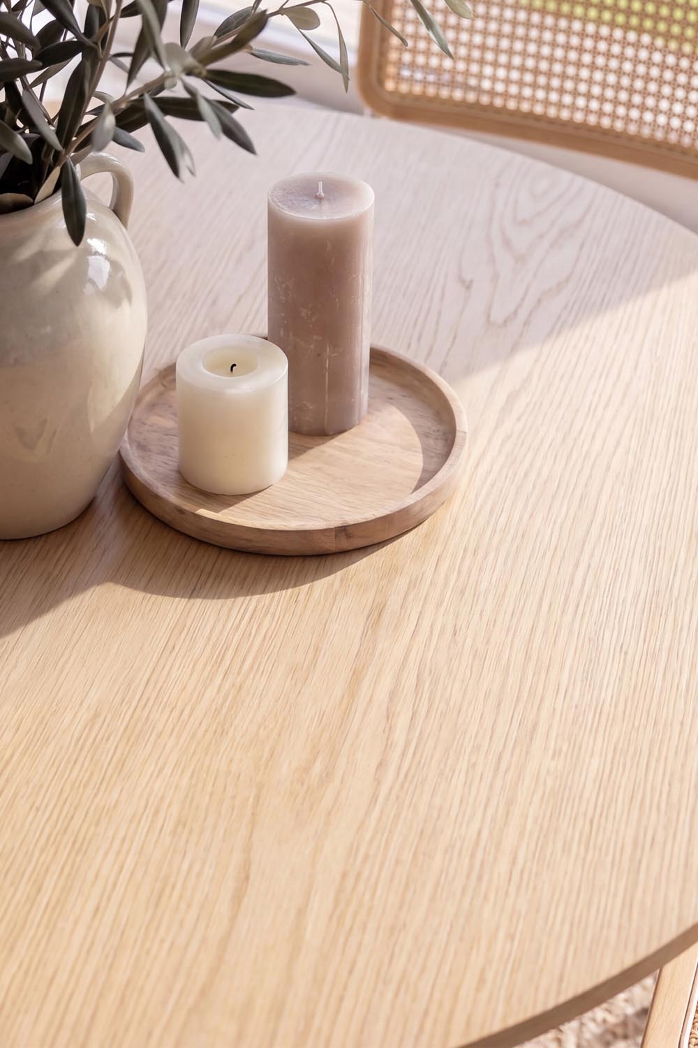 Reko Esstisch mit Robert Stühlen in präsentiert im Onlineshop von KAQTU Design AG. Bartischset ist von Venture Home