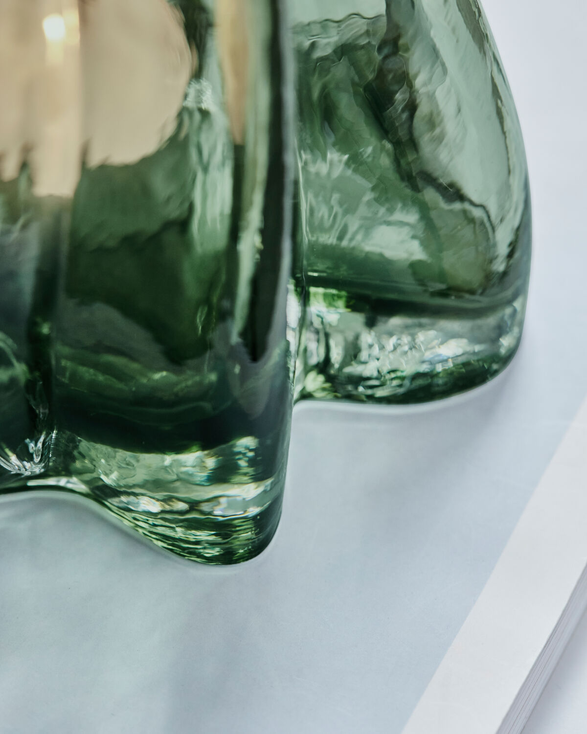 Teelichthalter, HDCurva, Grün in Grün präsentiert im Onlineshop von KAQTU Design AG. Kerzenständer ist von House Doctor