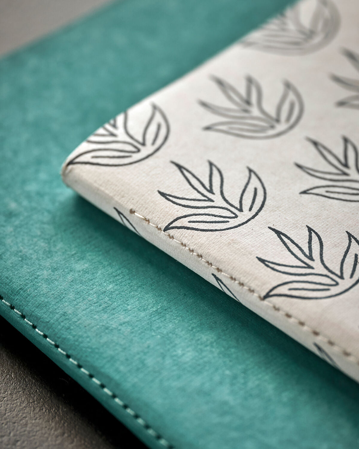 Notizbuch, HDDraw, White/Turqouise/Green in White/Turqouise/Green präsentiert im Onlineshop von KAQTU Design AG. Büromaterial ist von House Doctor