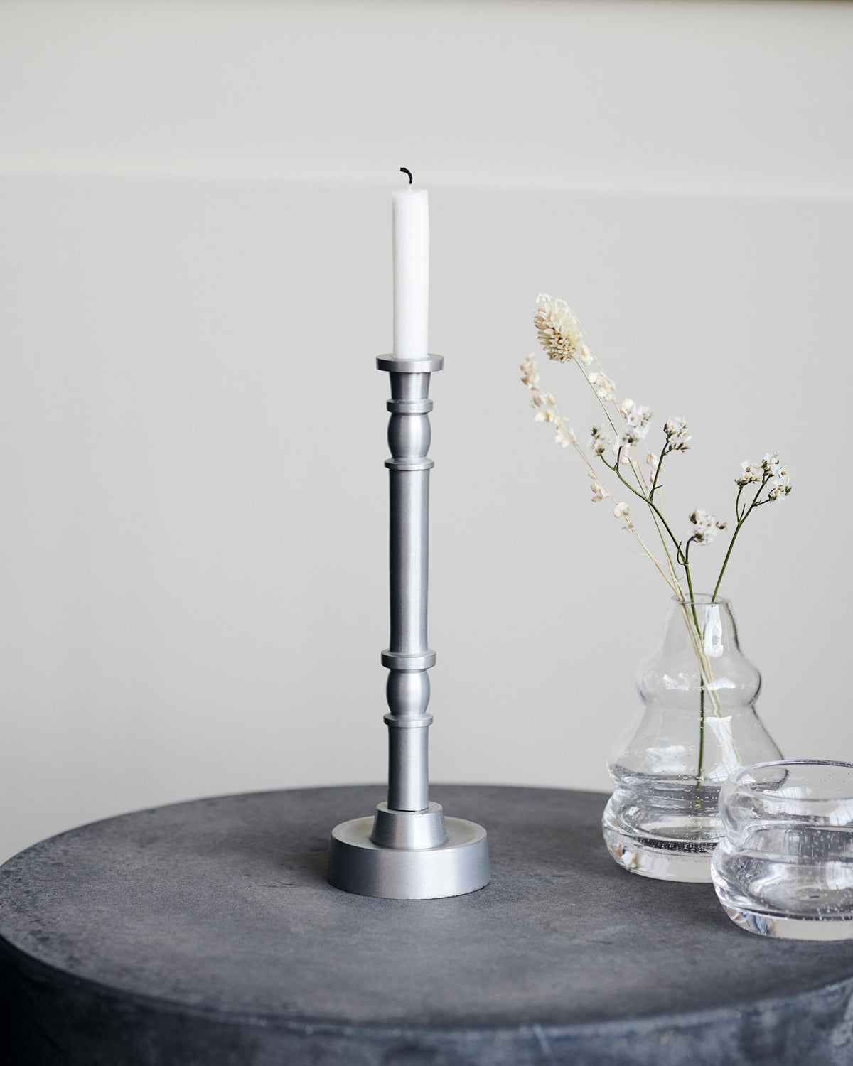 Kerzenständer, Jersey in Silber oxidiert präsentiert im Onlineshop von KAQTU Design AG. Einzelleuchter ist von House Doctor