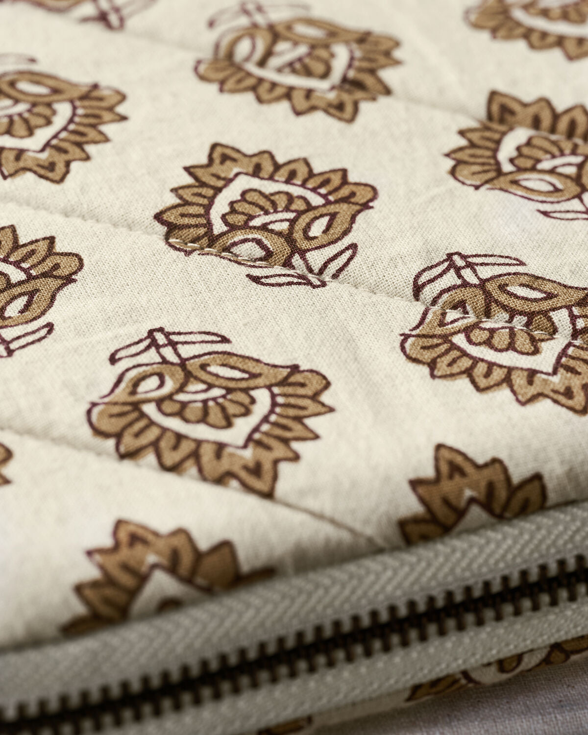 Laptophülle, HDRest, Beige in Beige präsentiert im Onlineshop von KAQTU Design AG. Büromaterial ist von House Doctor