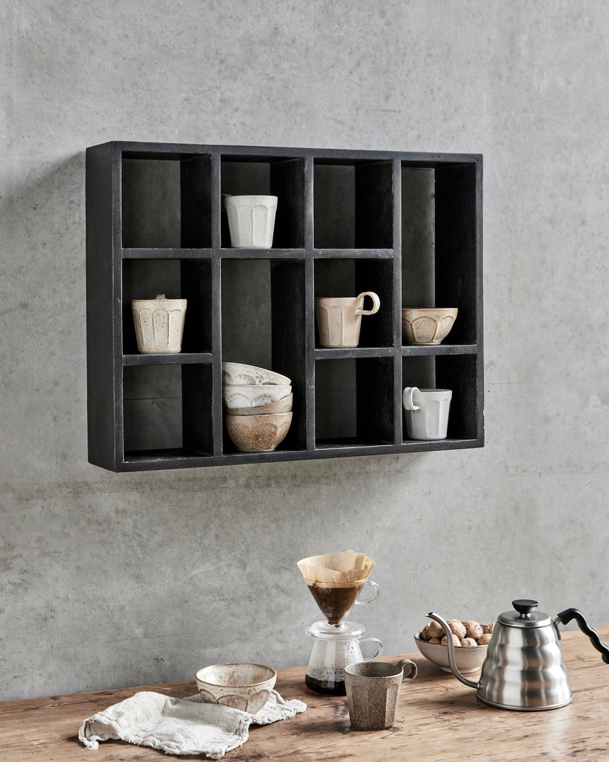 Regal, HDDisplay, Schwarz in Schwarz präsentiert im Onlineshop von KAQTU Design AG. Standregal ist von House Doctor