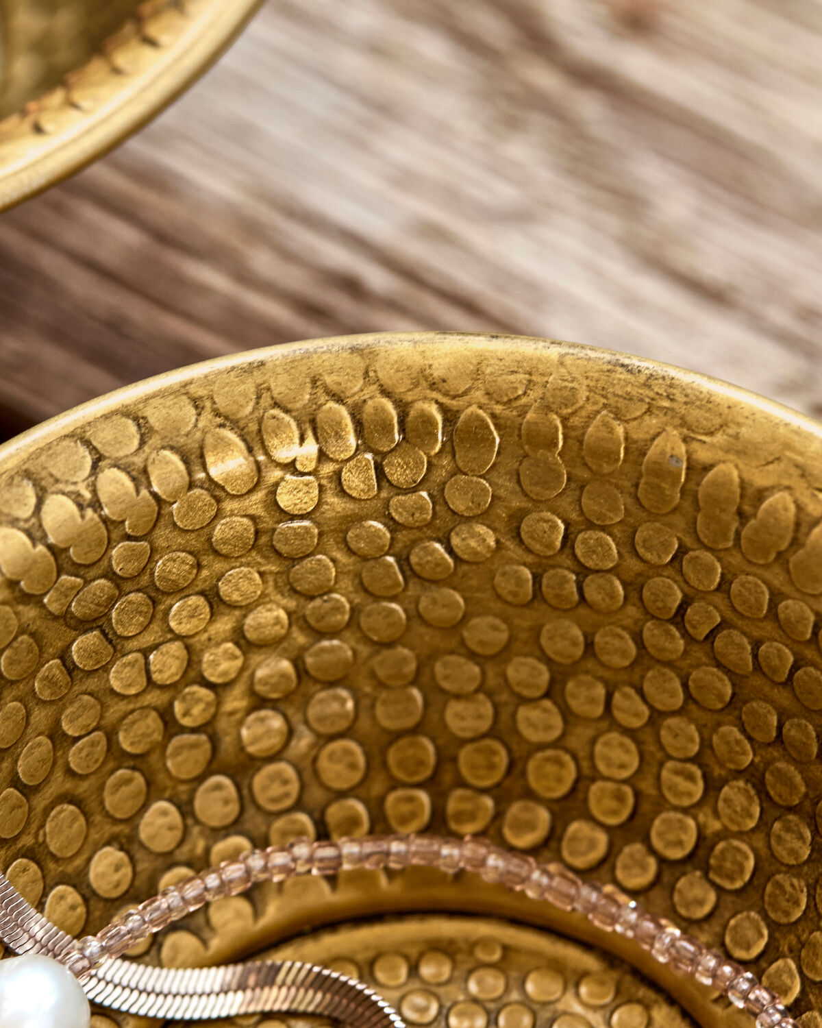 Schüssel, HDBaku, Gold in Gold präsentiert im Onlineshop von KAQTU Design AG. Tablett ist von House Doctor