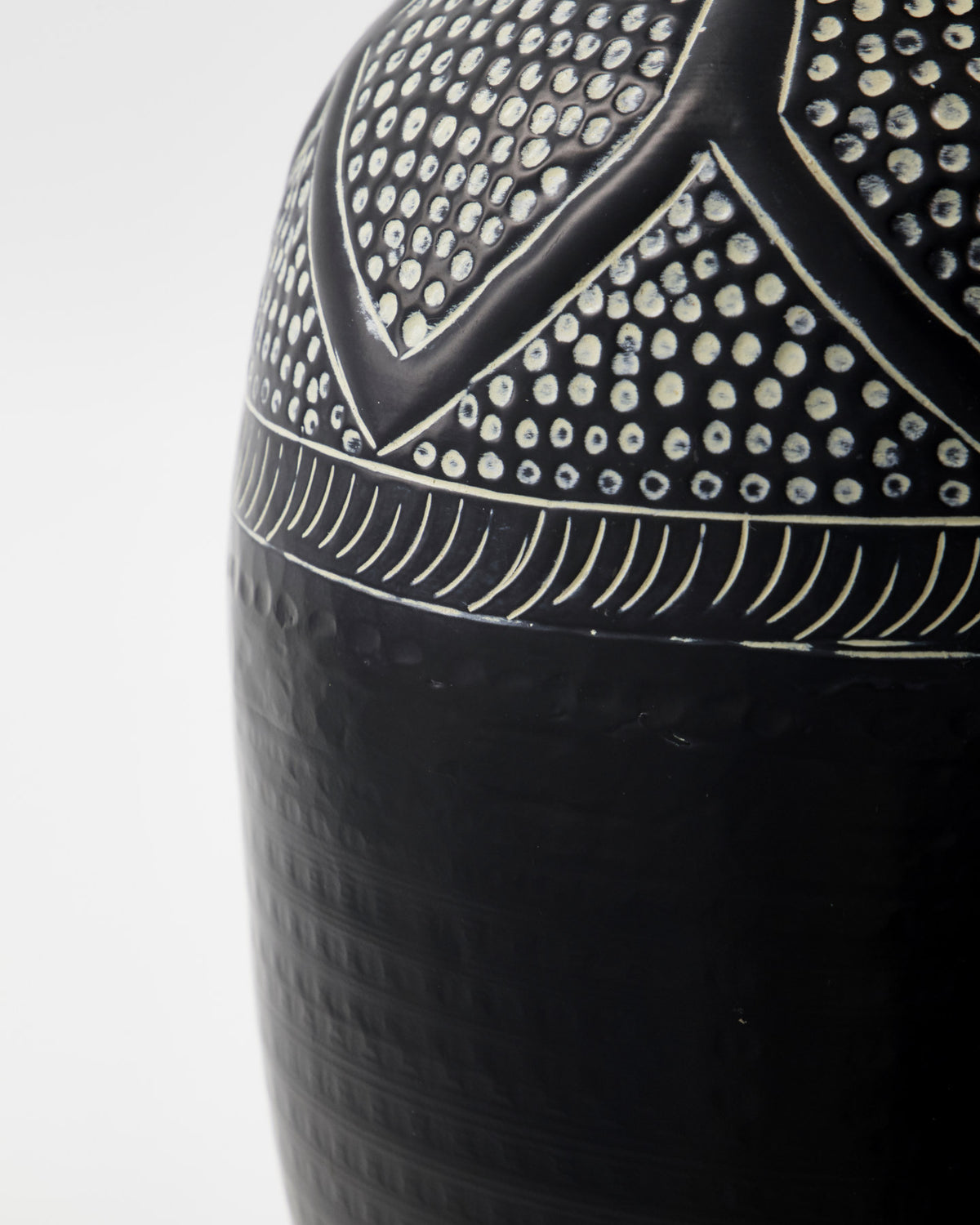 Vase, HDBloss, Schwarz in Schwarz präsentiert im Onlineshop von KAQTU Design AG. Vase ist von House Doctor