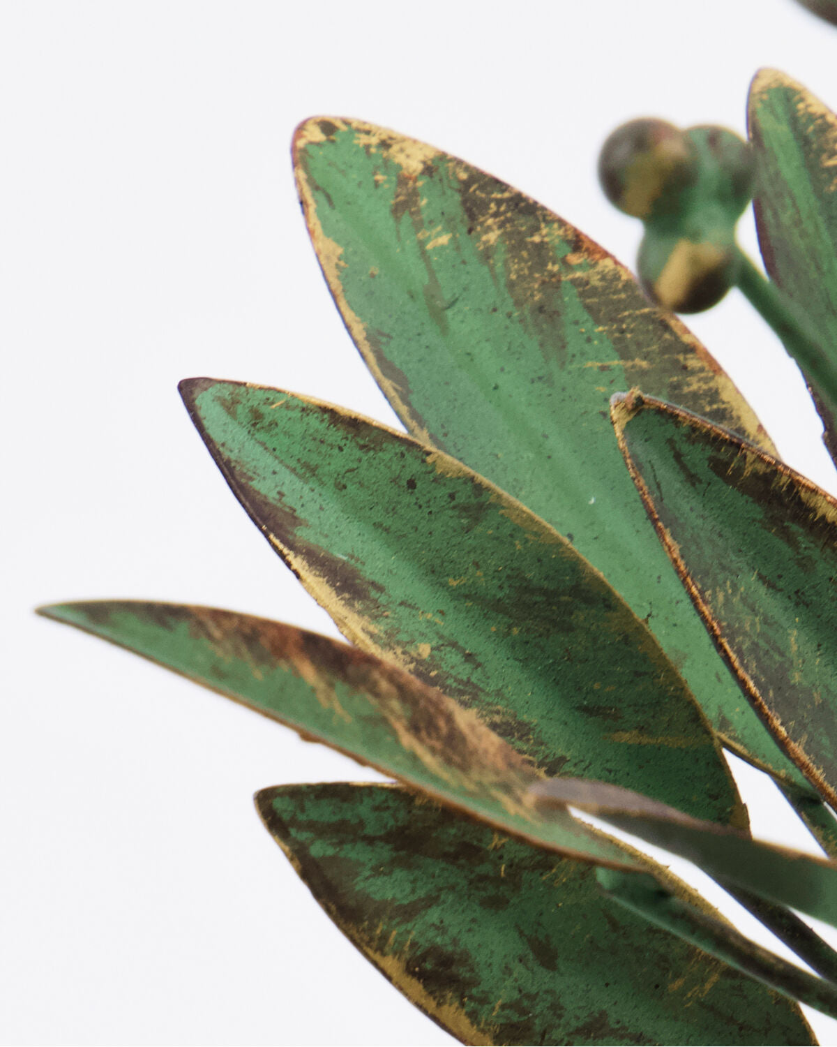 Kerzenständer, HDLeaves, Antikes Grün in Antikes Grün präsentiert im Onlineshop von KAQTU Design AG. Kerzenständer ist von House Doctor