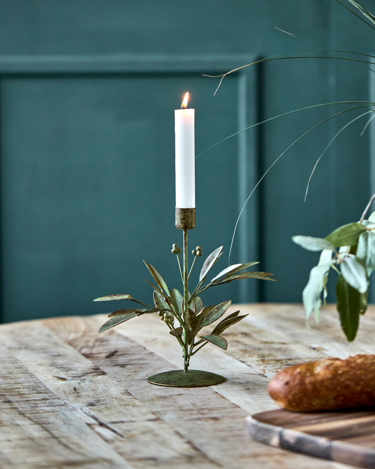 Kerzenständer, HDLeaves, Antikes Grün in Antikes Grün präsentiert im Onlineshop von KAQTU Design AG. Kerzenständer ist von House Doctor