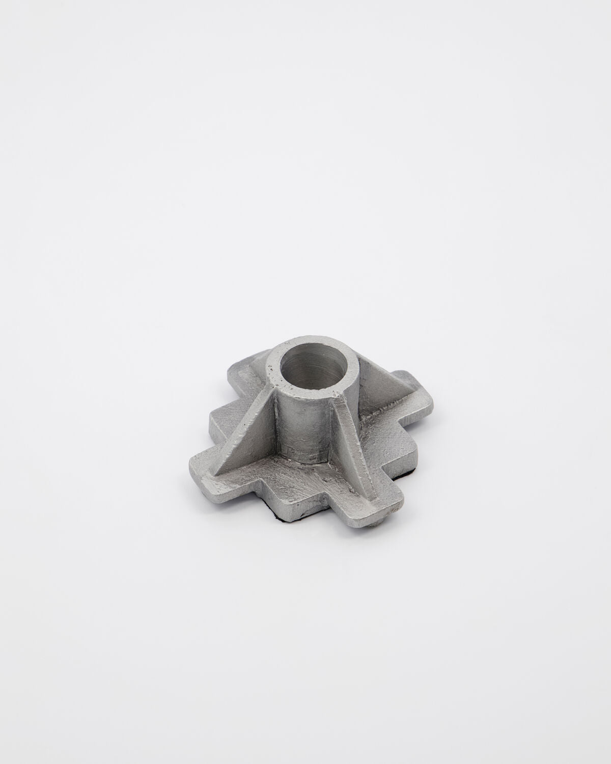 Kerzenständer, Castle in Antik-Aluminium präsentiert im Onlineshop von KAQTU Design AG. Kerzenständer ist von House Doctor
