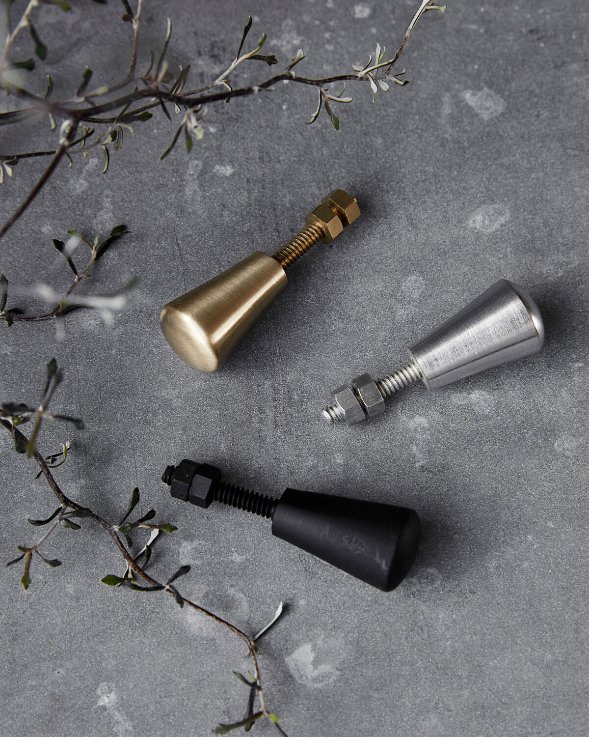 Knauf in Silber präsentiert im Onlineshop von KAQTU Design AG. Kleiderhaken ist von House Doctor