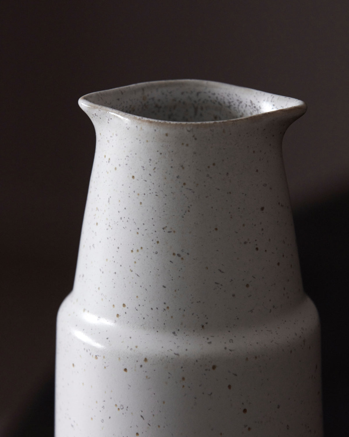 Flasche, Pion in Grau/ weiss präsentiert im Onlineshop von KAQTU Design AG. Karaffe ist von House Doctor