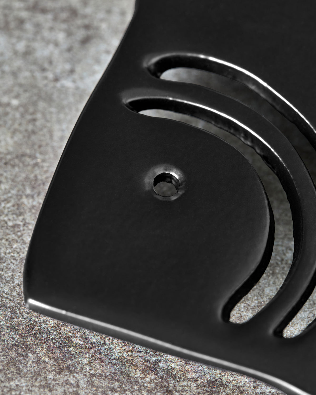 Untersetzer, HDViro, Schwarz in Schwarz präsentiert im Onlineshop von KAQTU Design AG. Pfannenuntersetzer ist von House Doctor
