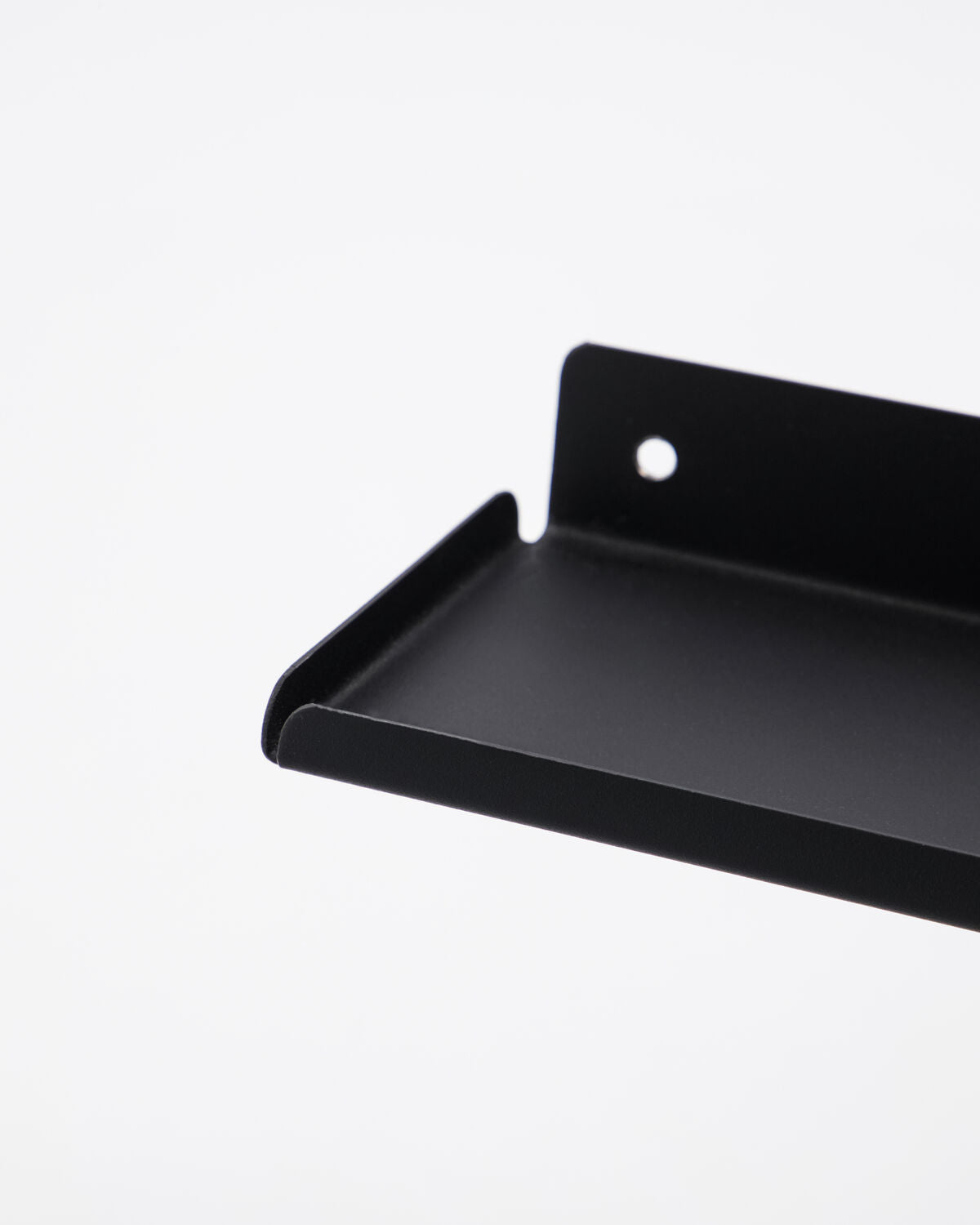 Regal, HDLedge, Schwarz in Schwarz präsentiert im Onlineshop von KAQTU Design AG. Standregal ist von House Doctor