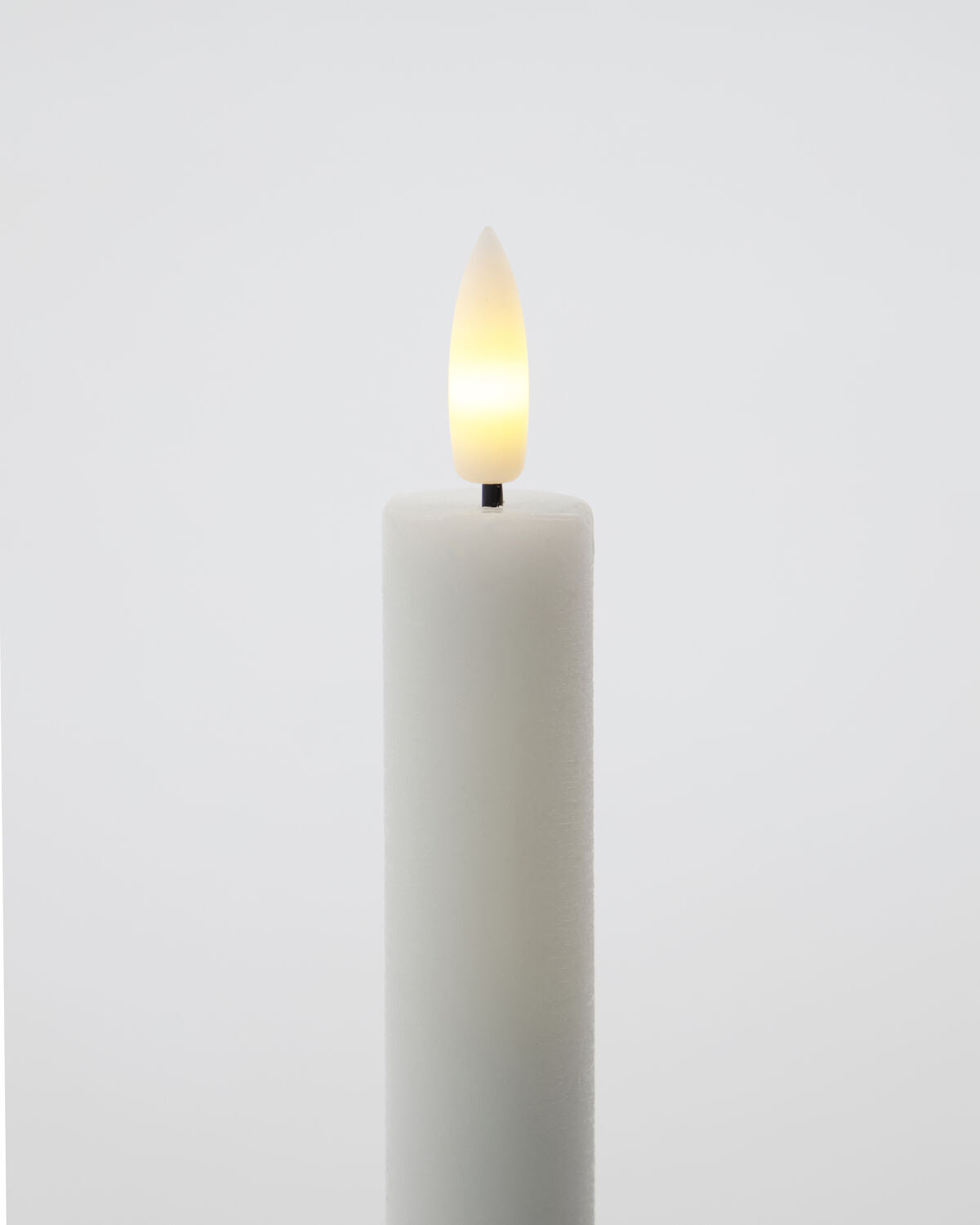 Kerze, HDLED, Weiß in Weiß präsentiert im Onlineshop von KAQTU Design AG. Kerzen ist von House Doctor