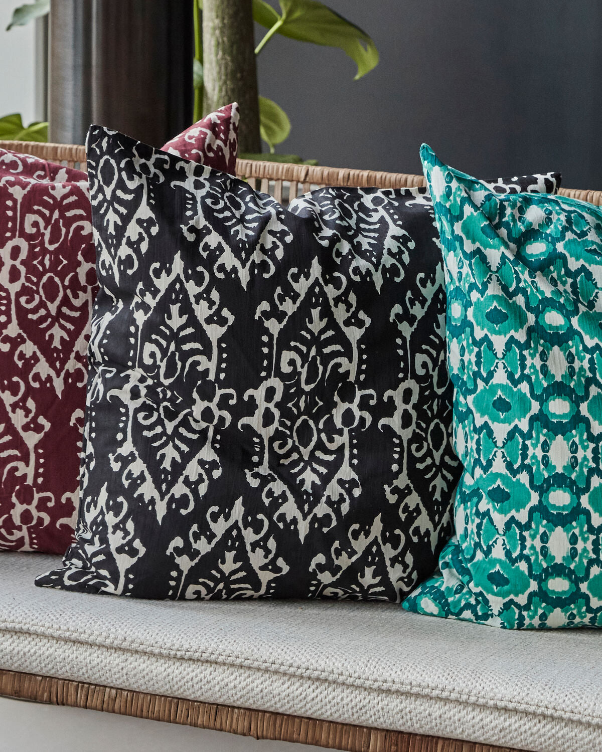 Kissenbezug, HDIkat, Schwarz in Schwarz präsentiert im Onlineshop von KAQTU Design AG. Kissenbezug ist von House Doctor