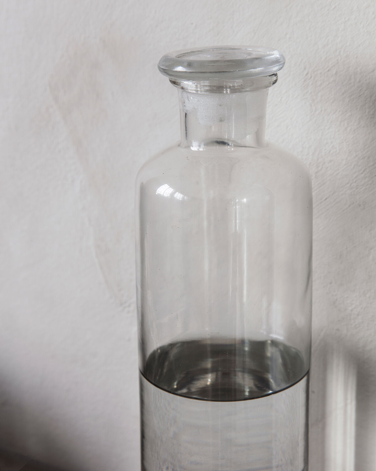 Flasche mit Deckel, Farma in Klar präsentiert im Onlineshop von KAQTU Design AG. Karaffe ist von House Doctor
