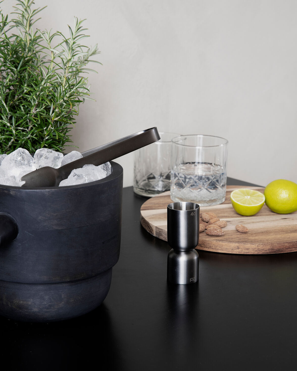 Messlöffel, Grunge in Gunmetal-Grau präsentiert im Onlineshop von KAQTU Design AG. Barzubehör ist von House Doctor
