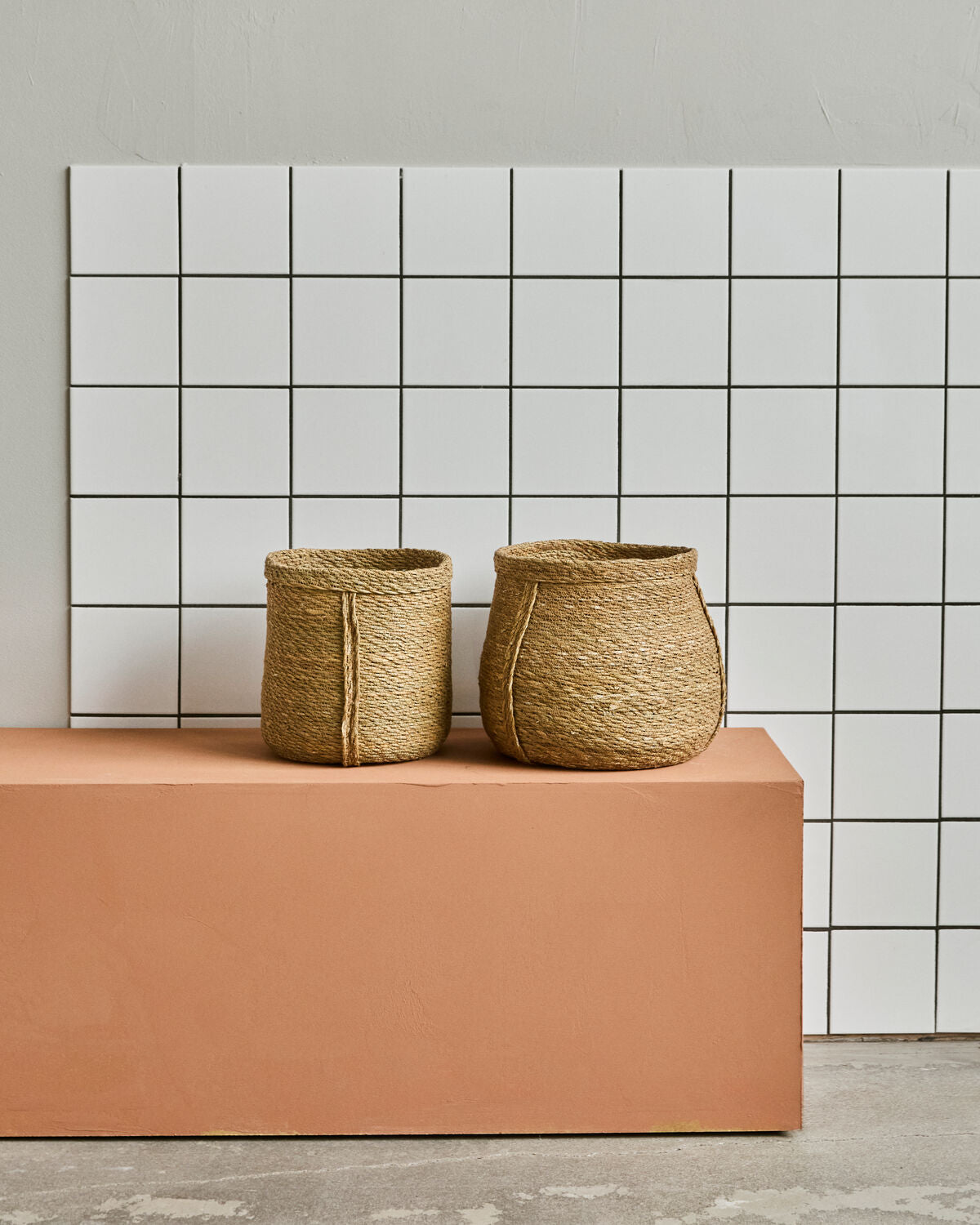 Korb, Plant in Braun präsentiert im Onlineshop von KAQTU Design AG. Blumentopf ist von House Doctor